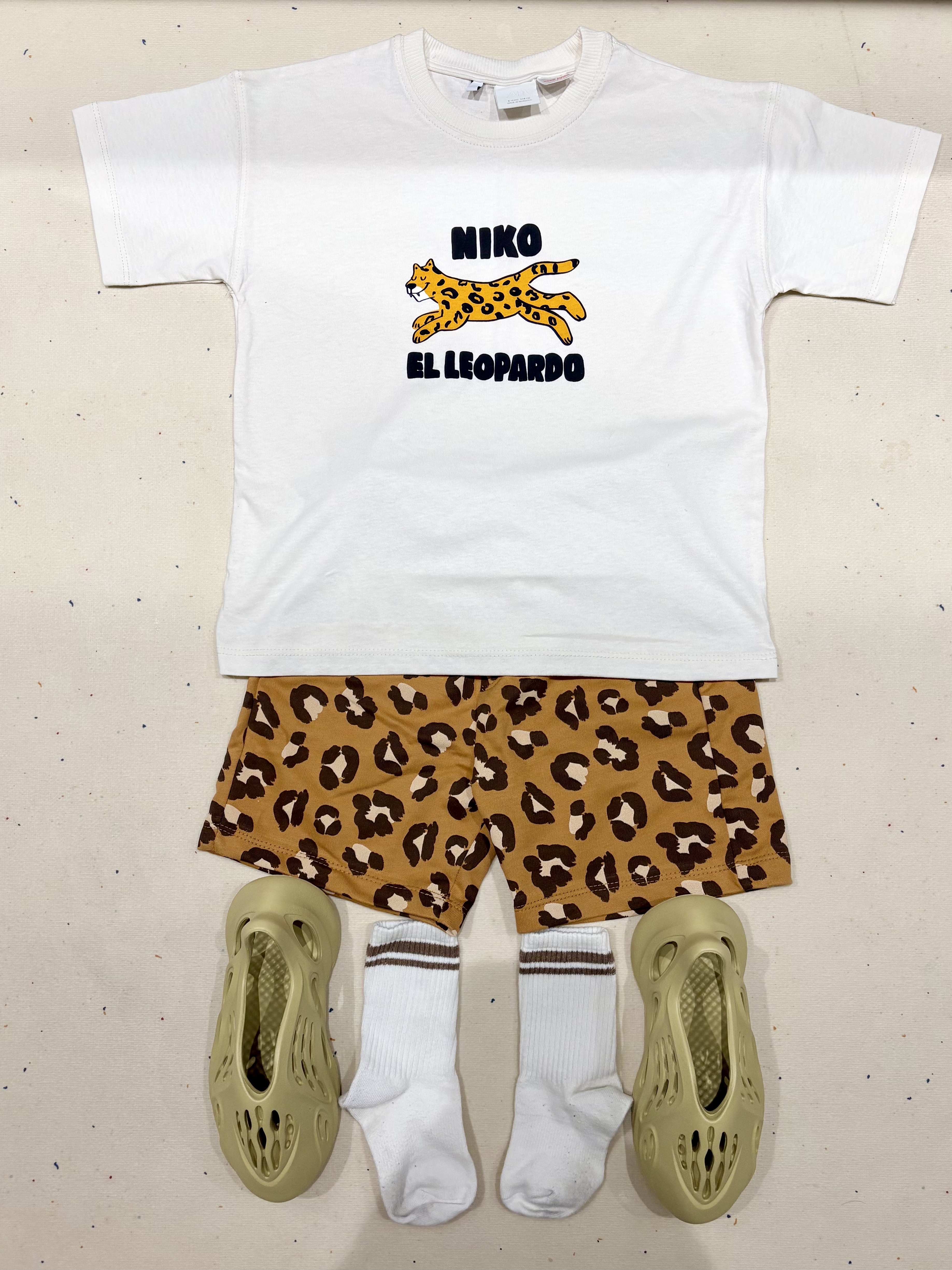 (Kids) Adidas Yeezy Foam RNNR Sulfur 착용 스타일