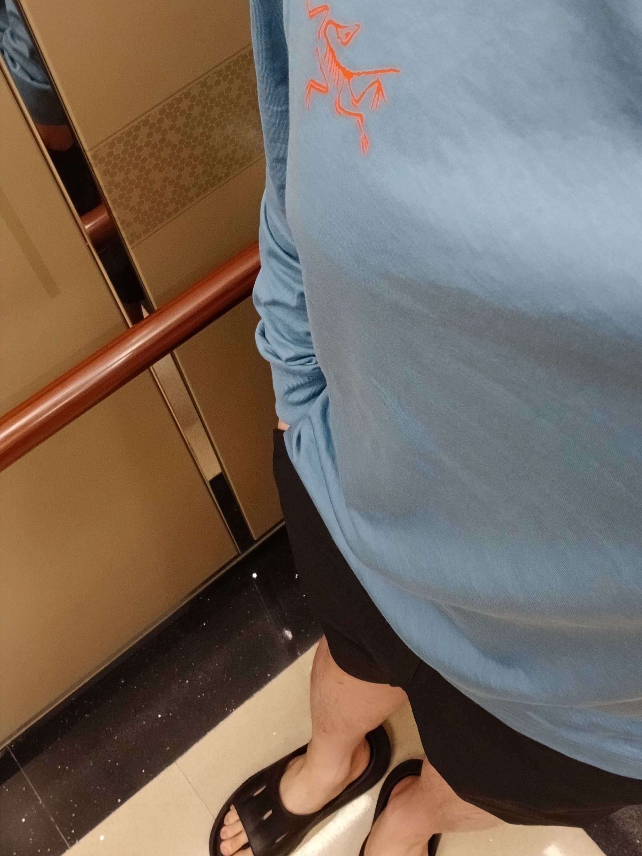 Arc'teryx Arc'Multi Bird Logo LS T-Shirt Stone Wash, Arc'teryx Gamma Quick Dry Shorts 9 Inch Canvas 착용 스타일 - 6