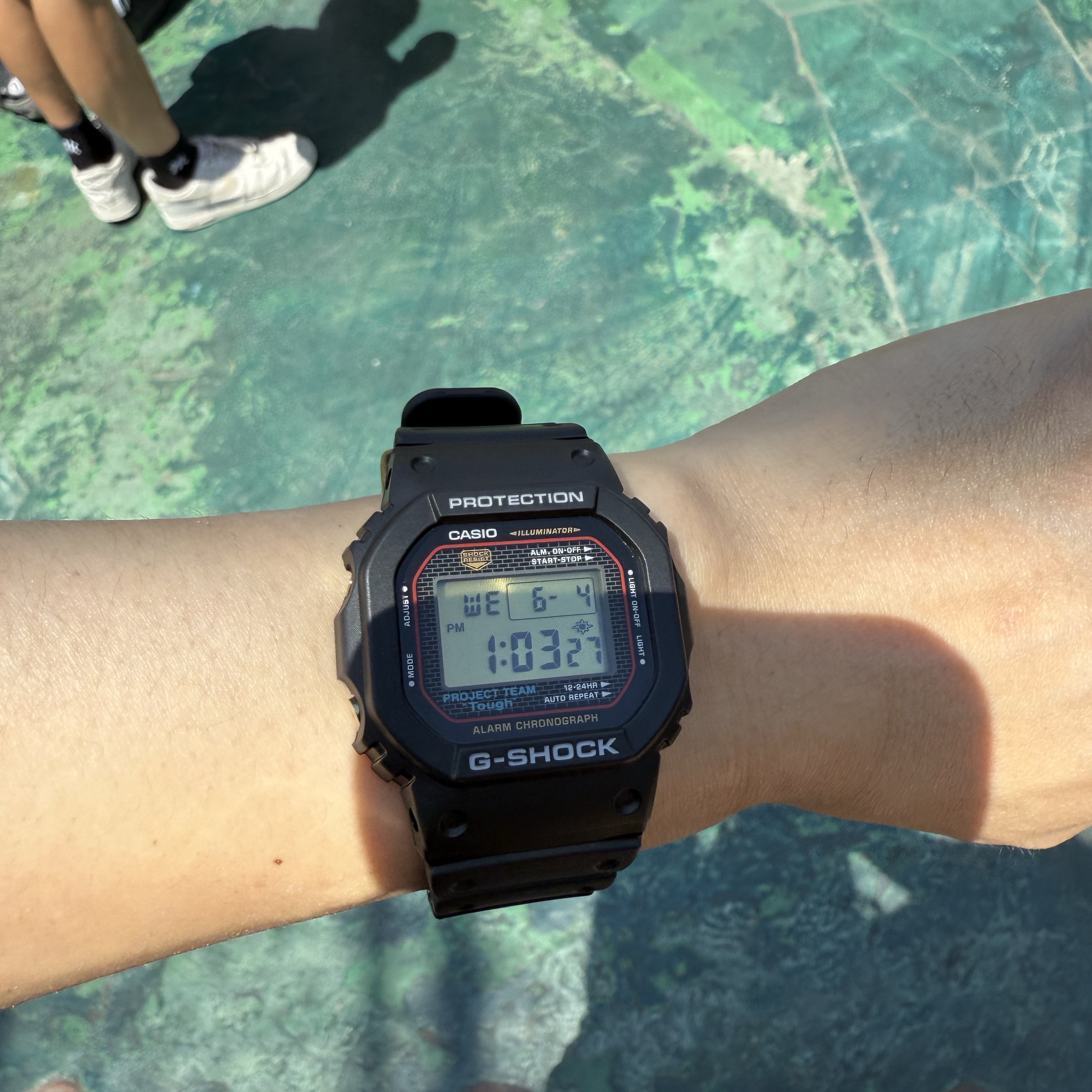 Casio G-Shock 40th Anniversary Recrystallized Series DW-5040PG-1 착용 스타일 - 2