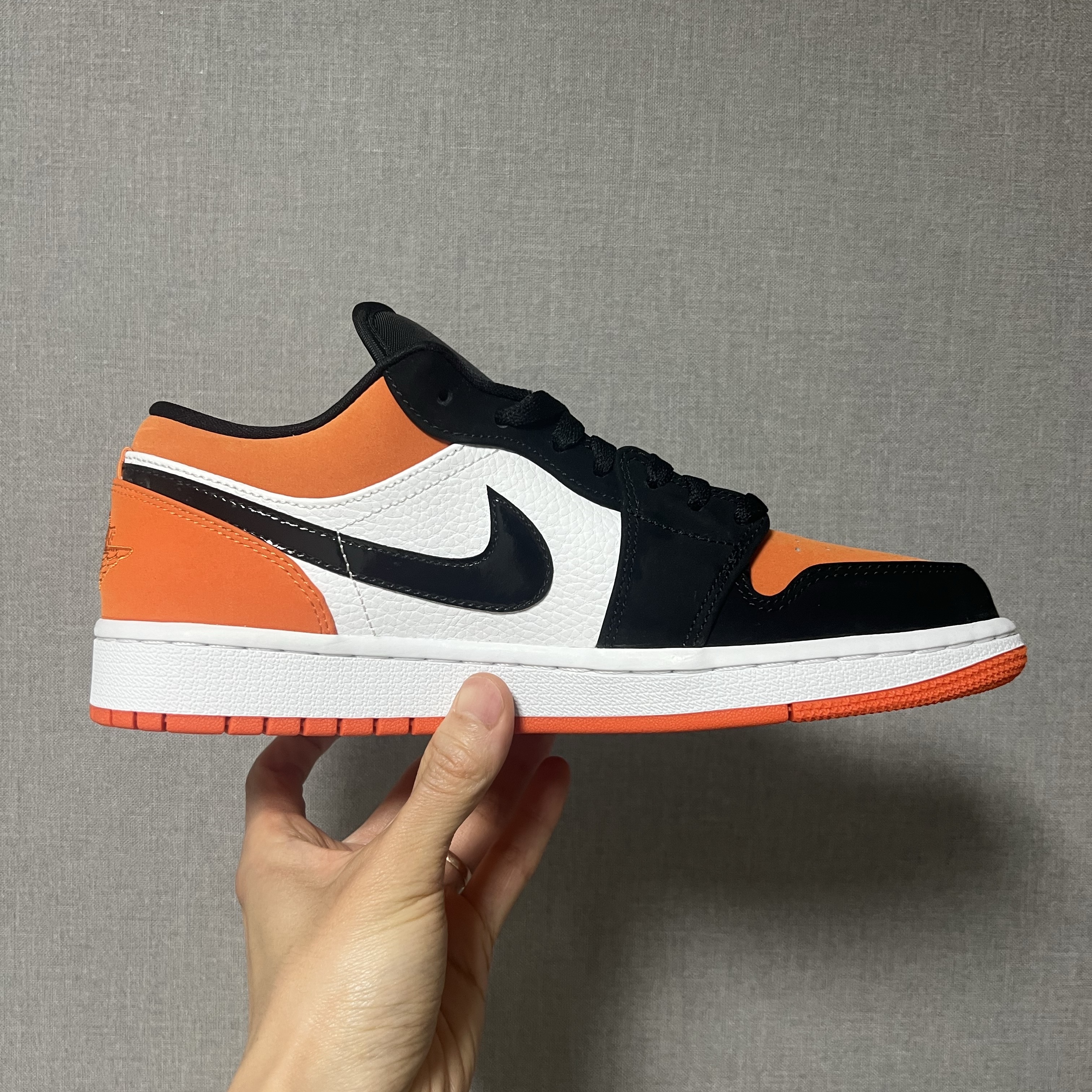 Jordan 1 Low Shattered Backboard 착용 스타일 - 2