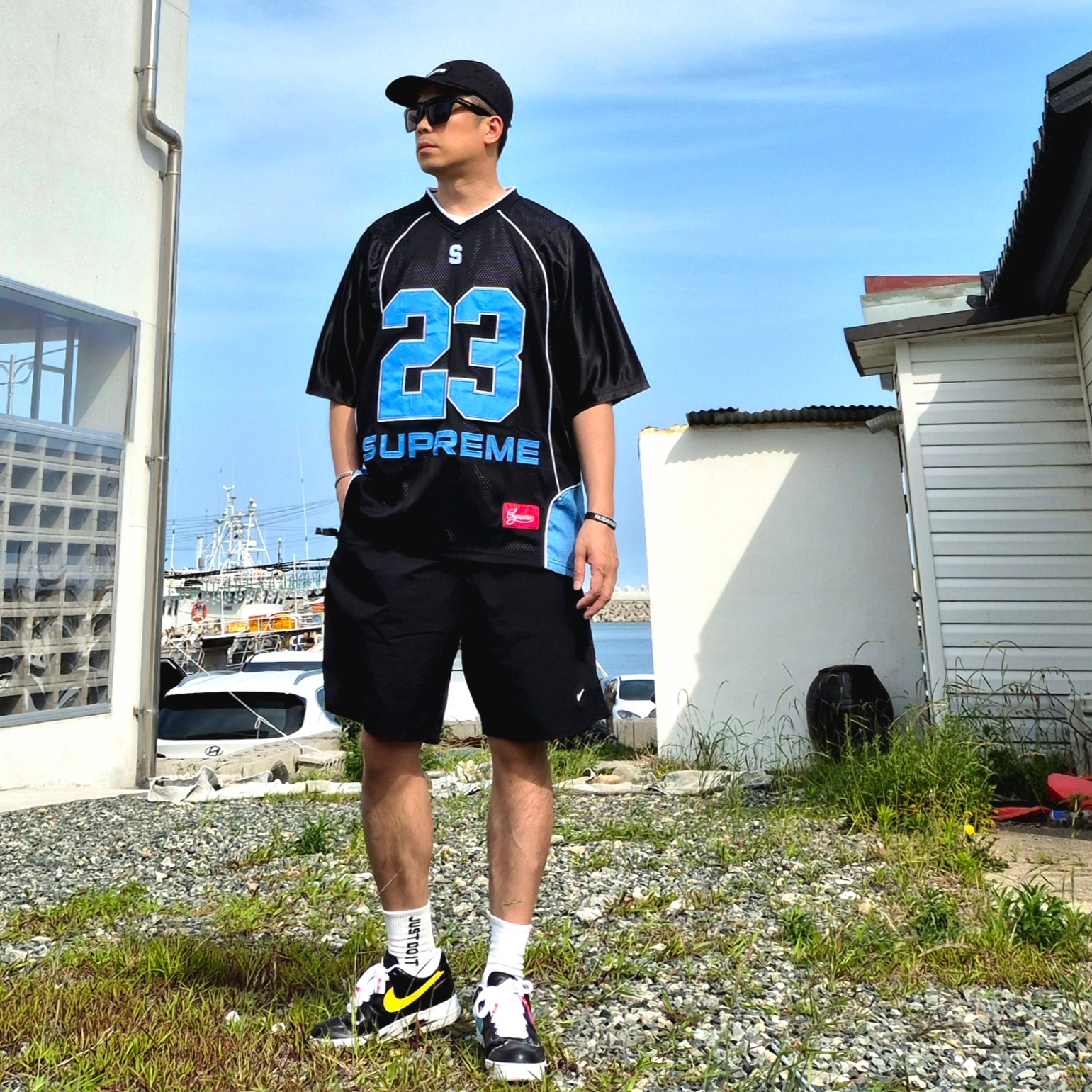 Nike x Peaceminusone Air Force 1 Low Para-Noise 3.0 Black and Multicolor, Nike Solo Swoosh Woven Shorts Black - Asia 착용 스타일 - 1