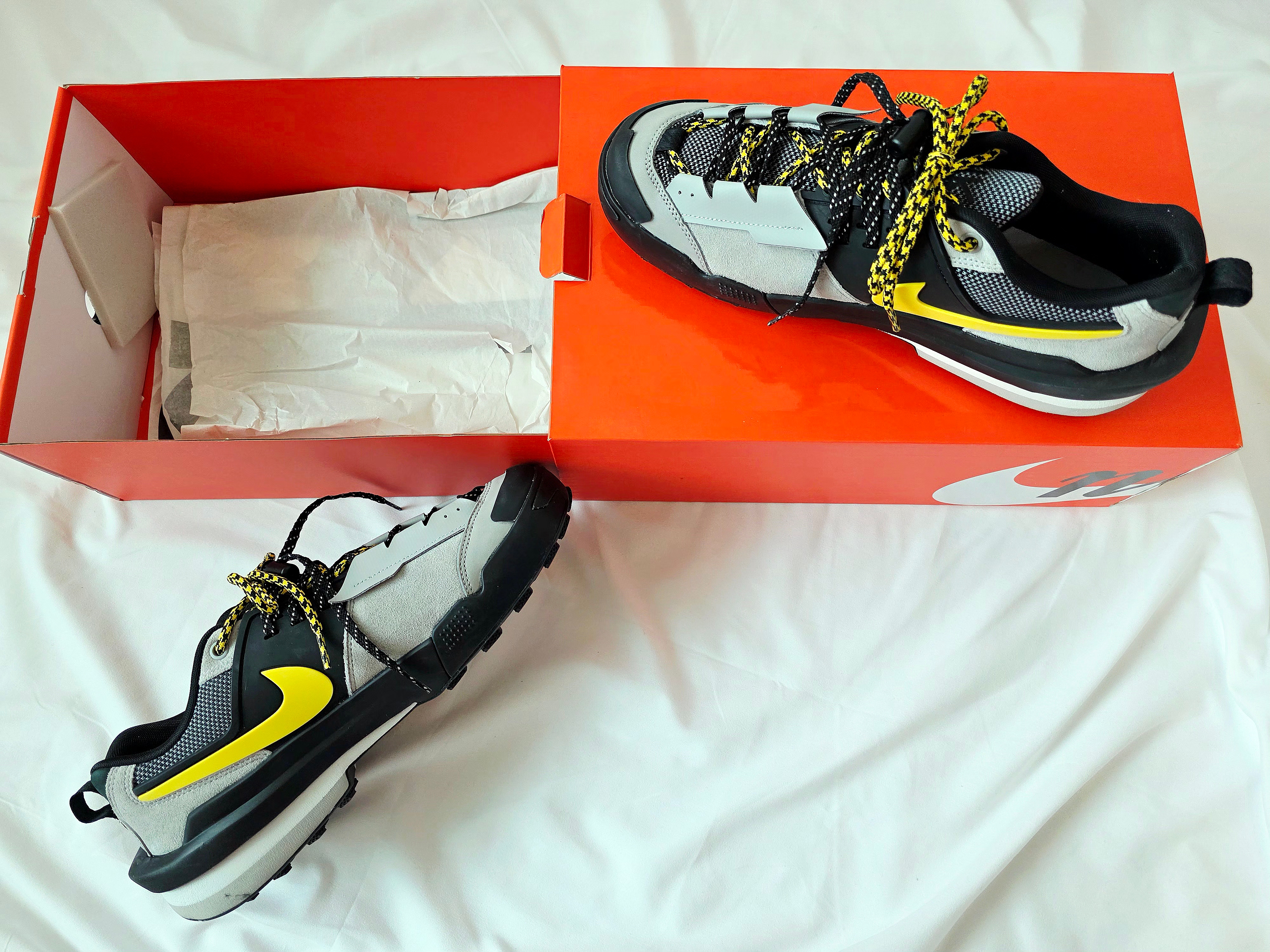 Nike x Sacai Zegamadome SP Matte Silver 착용 스타일 - 4