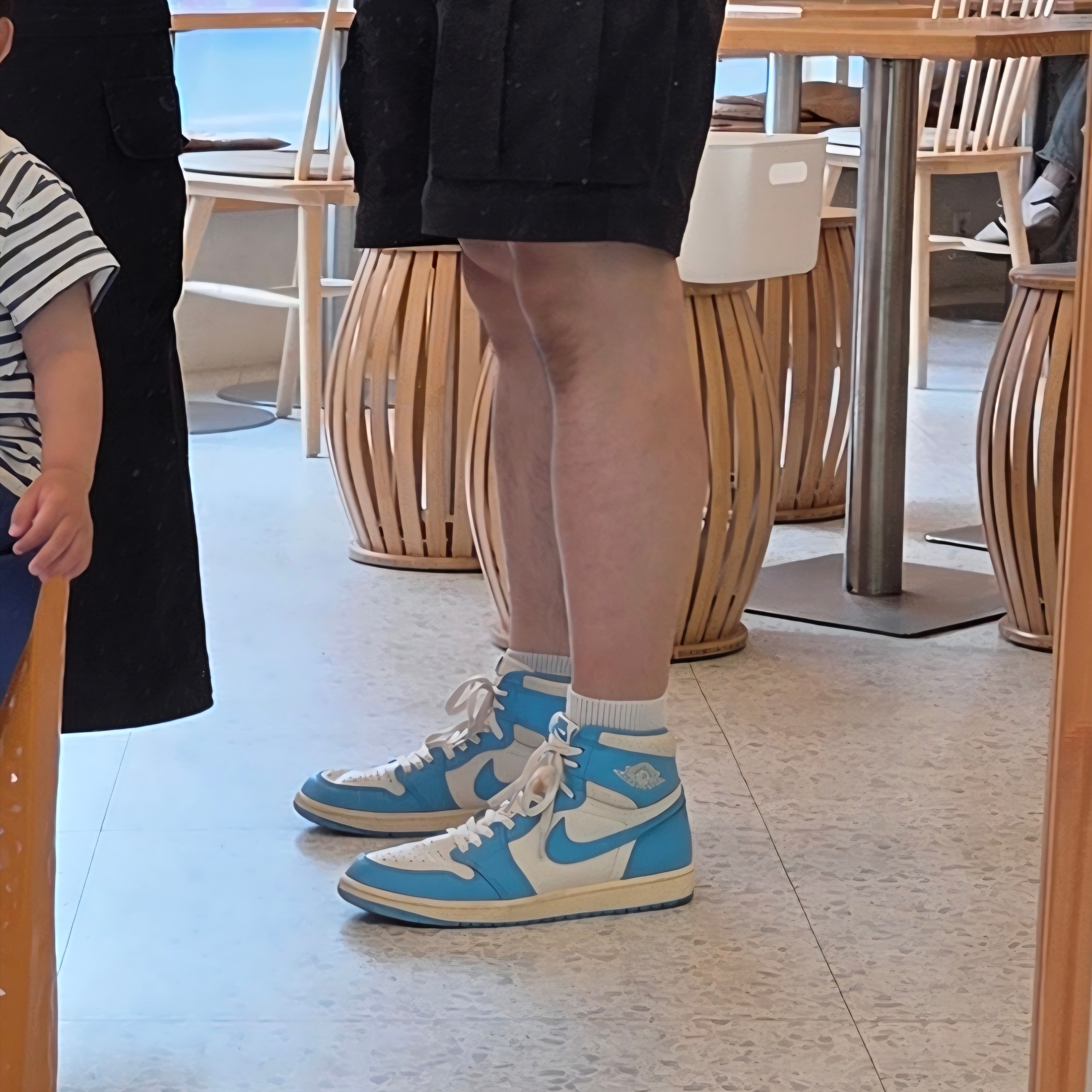 Jordan 1 Retro High OG UNC Reimagined 착용 스타일 - 1