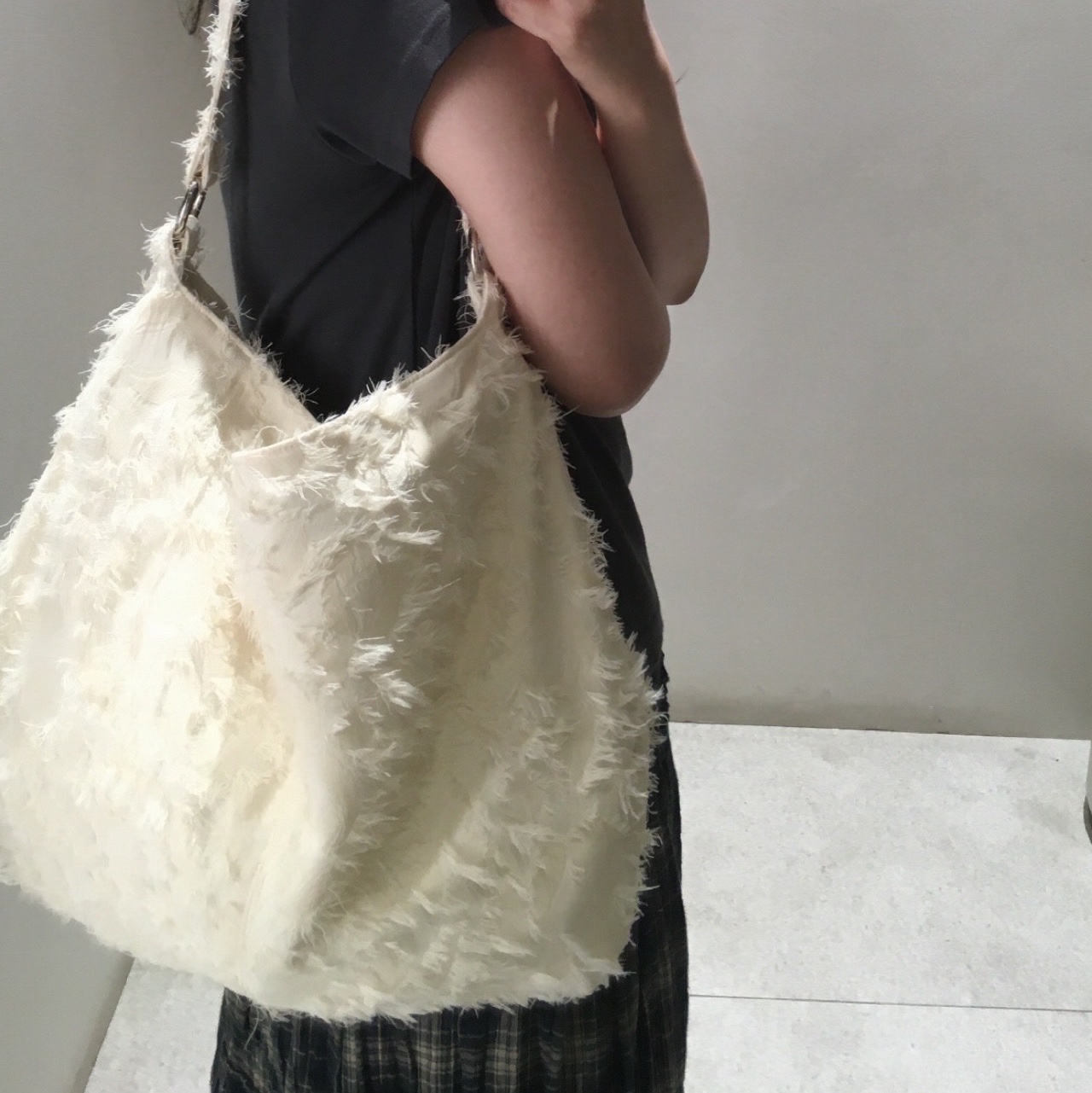 COYSEIO Shirring Midi Skirt Check 착용 스타일