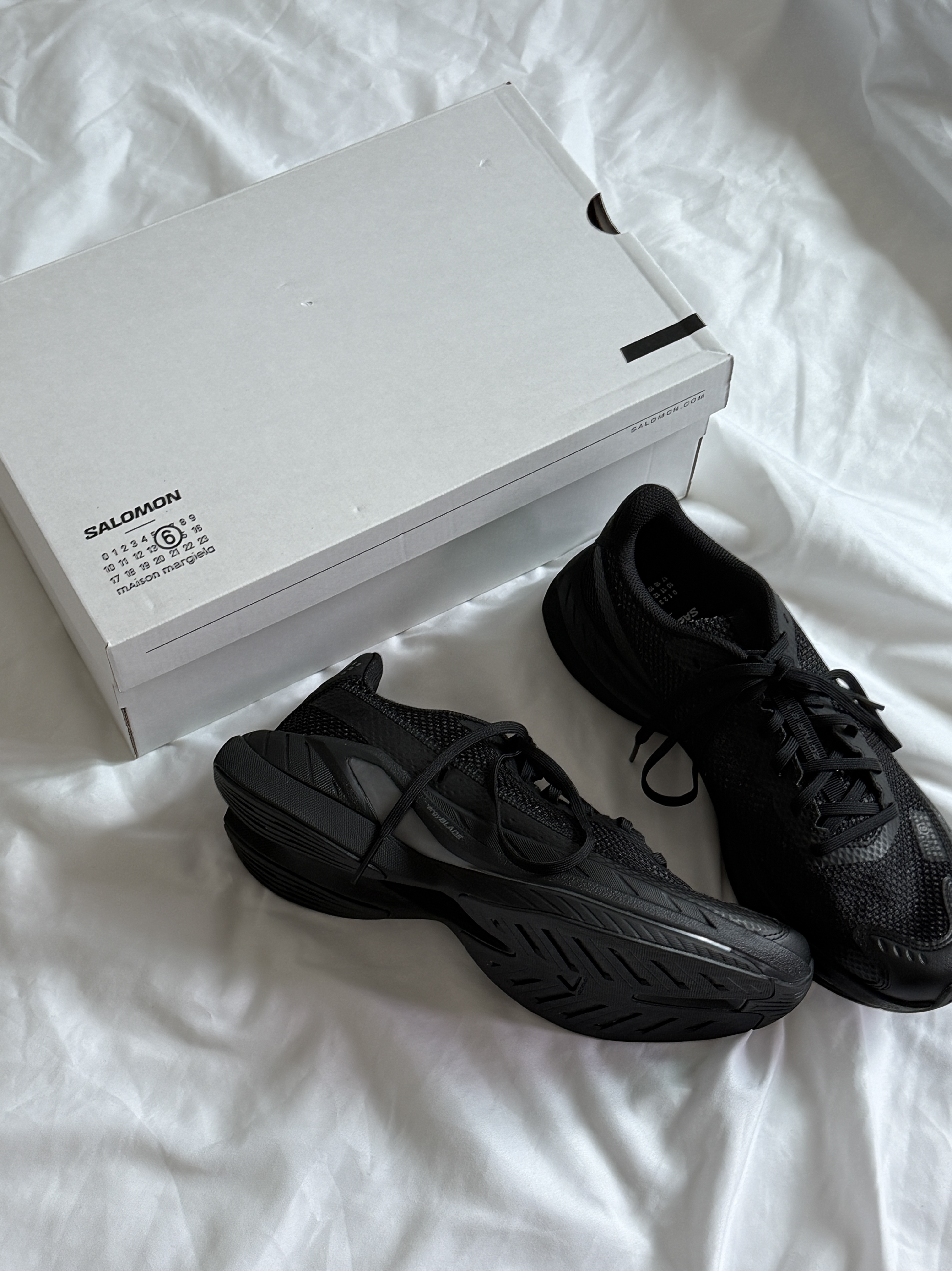 Salomon x MM6 Maison Margiela Spectur 2 Black Pewter 착용 스타일 - 2