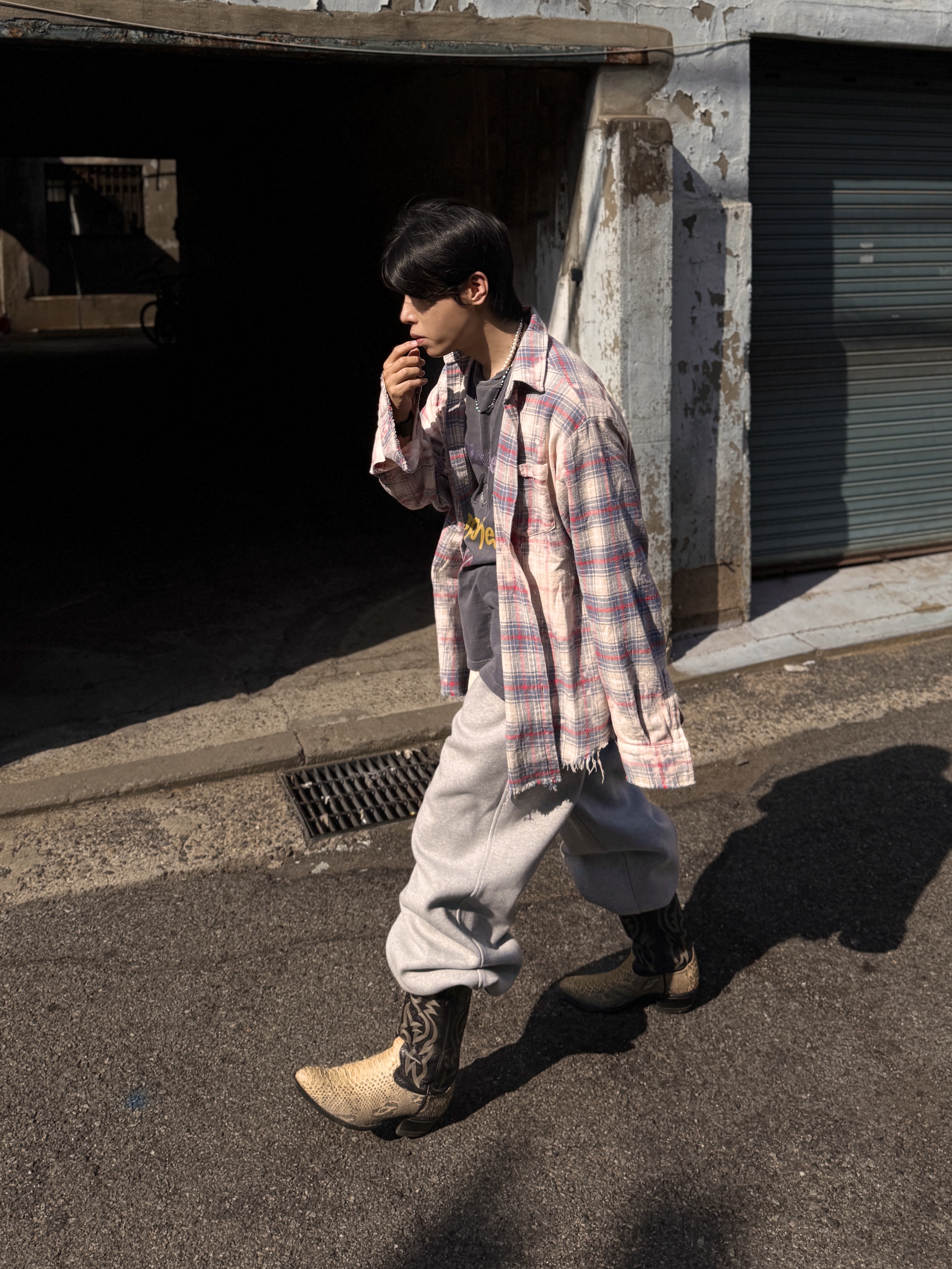 GRAILZ Bleached Plaid Shirts Pink, Nonnod Scuba Pajama Pants Grey 착용 스타일 - 3