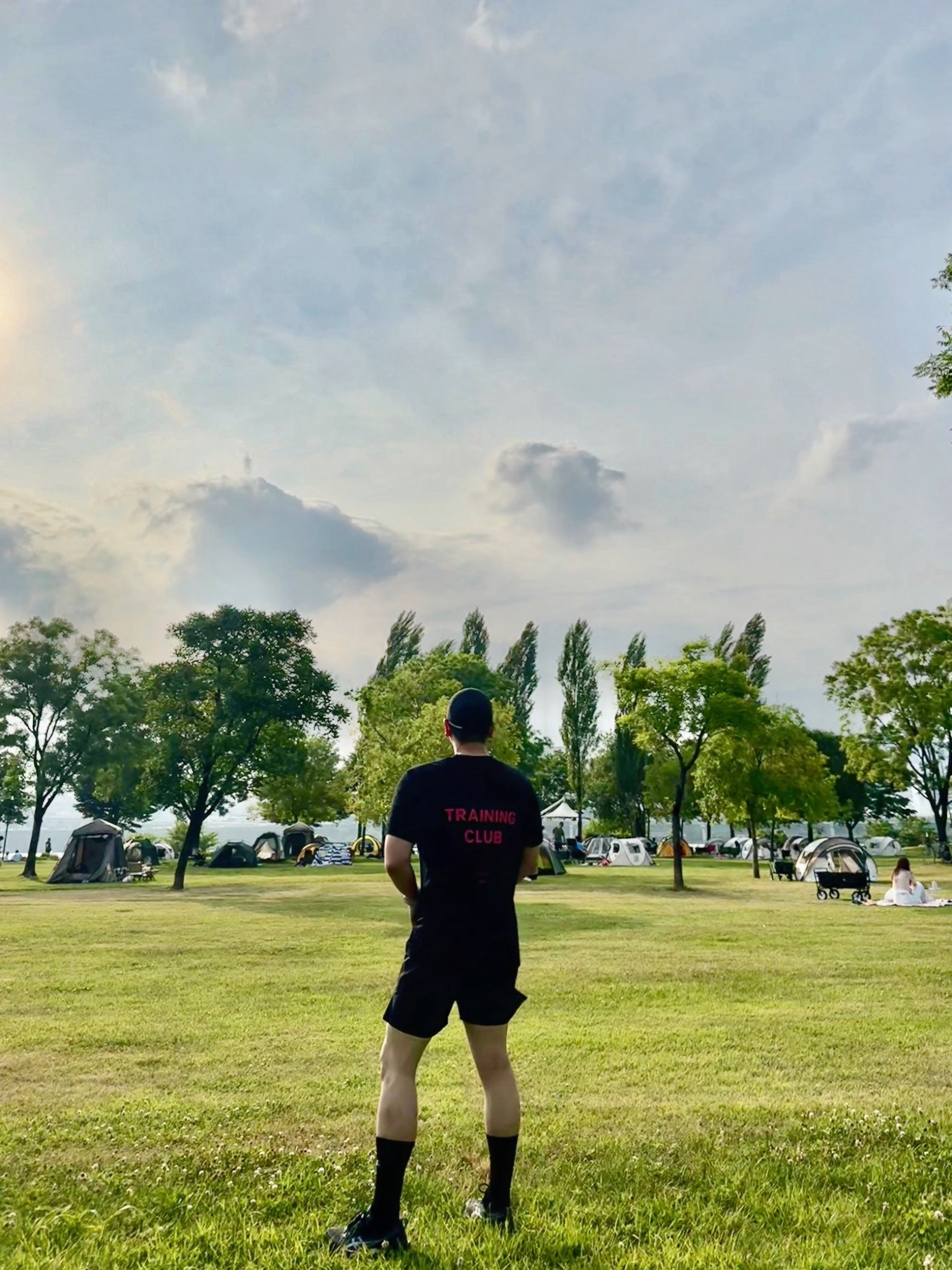 UVU Training Club T-Shirt Black Pink 착용 스타일