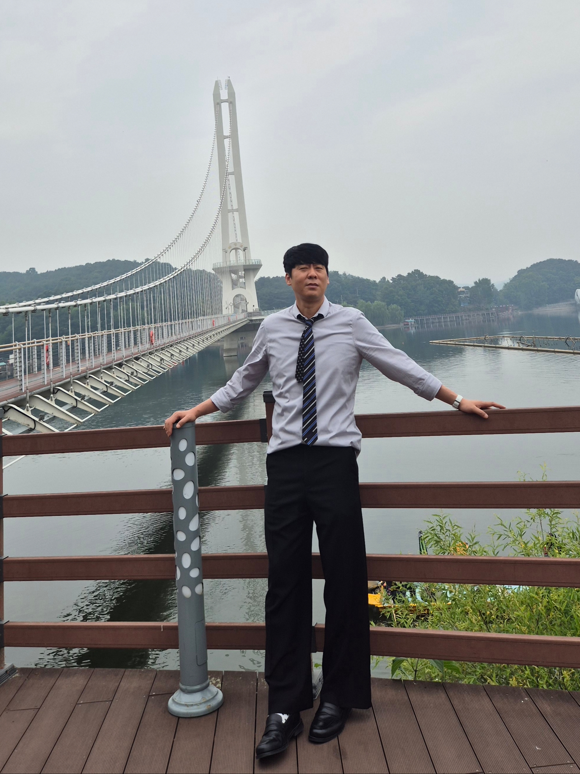 COS Tapered Cotton Jersey Trousers Black, JOSEPHT Morgan Black 착용 스타일 - 1