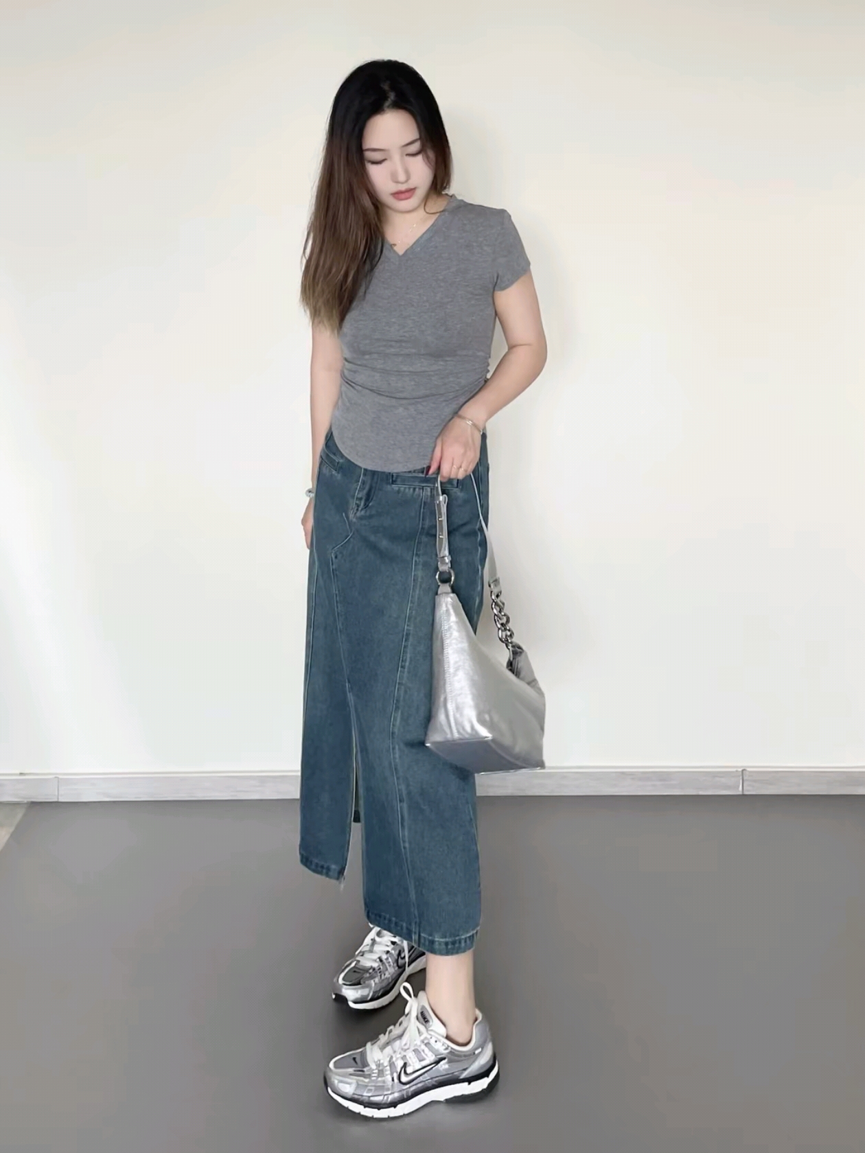 Nike P-6000 Metallic Silver 착용 스타일