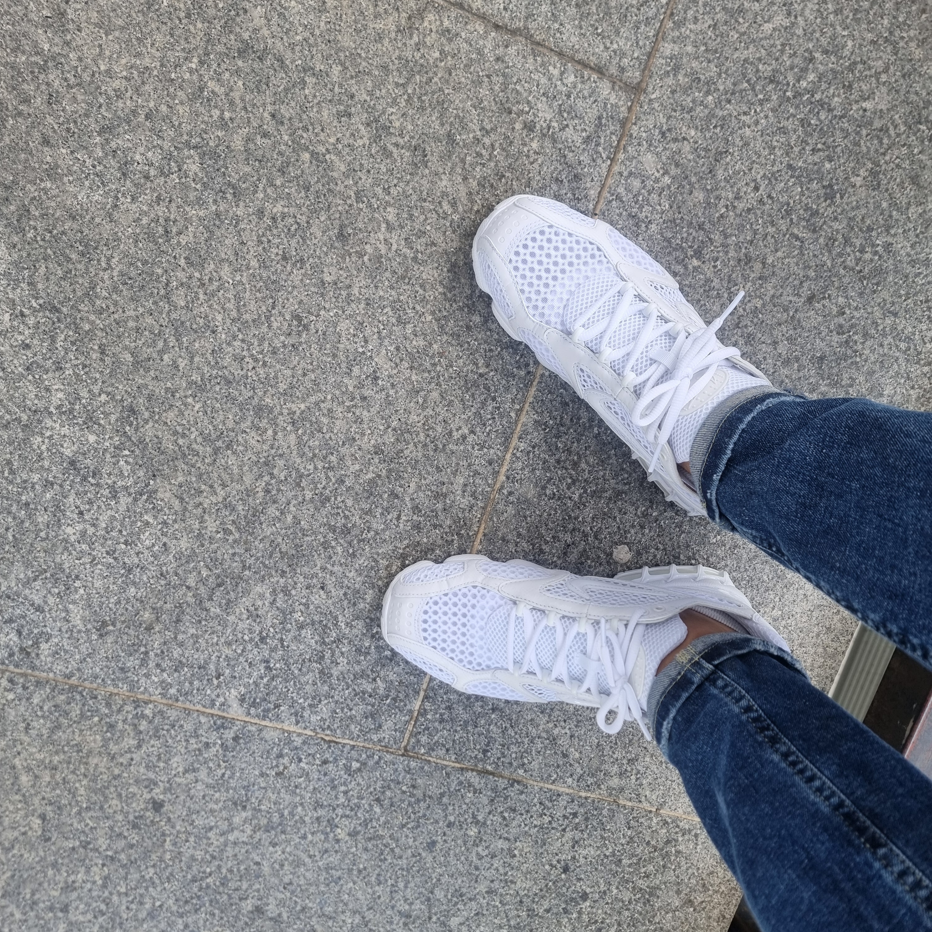 Nike Air Zoom Spiridon Cage 2 Triple White 착용 스타일