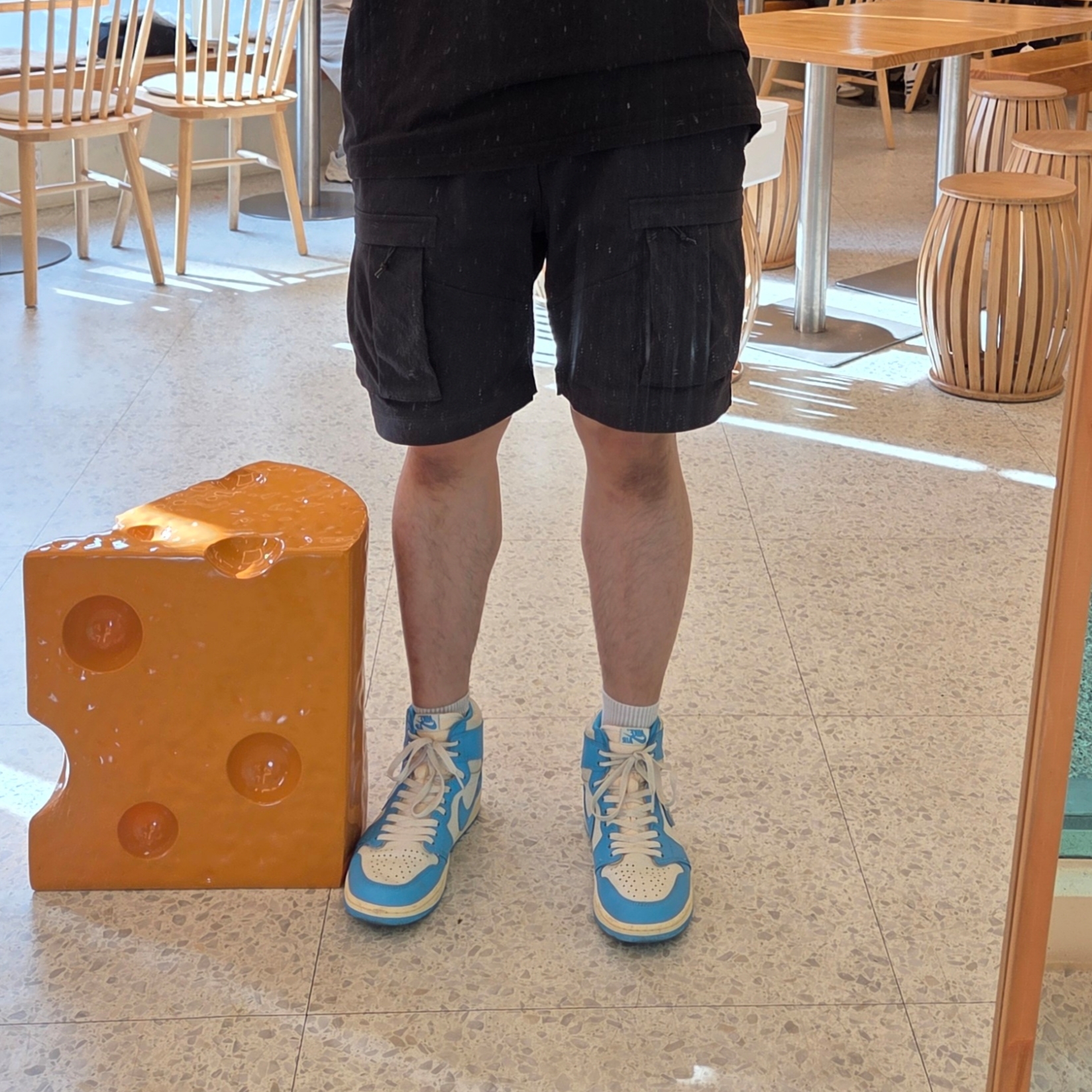 Jordan 1 Retro High OG UNC Reimagined 착용 스타일 - 3
