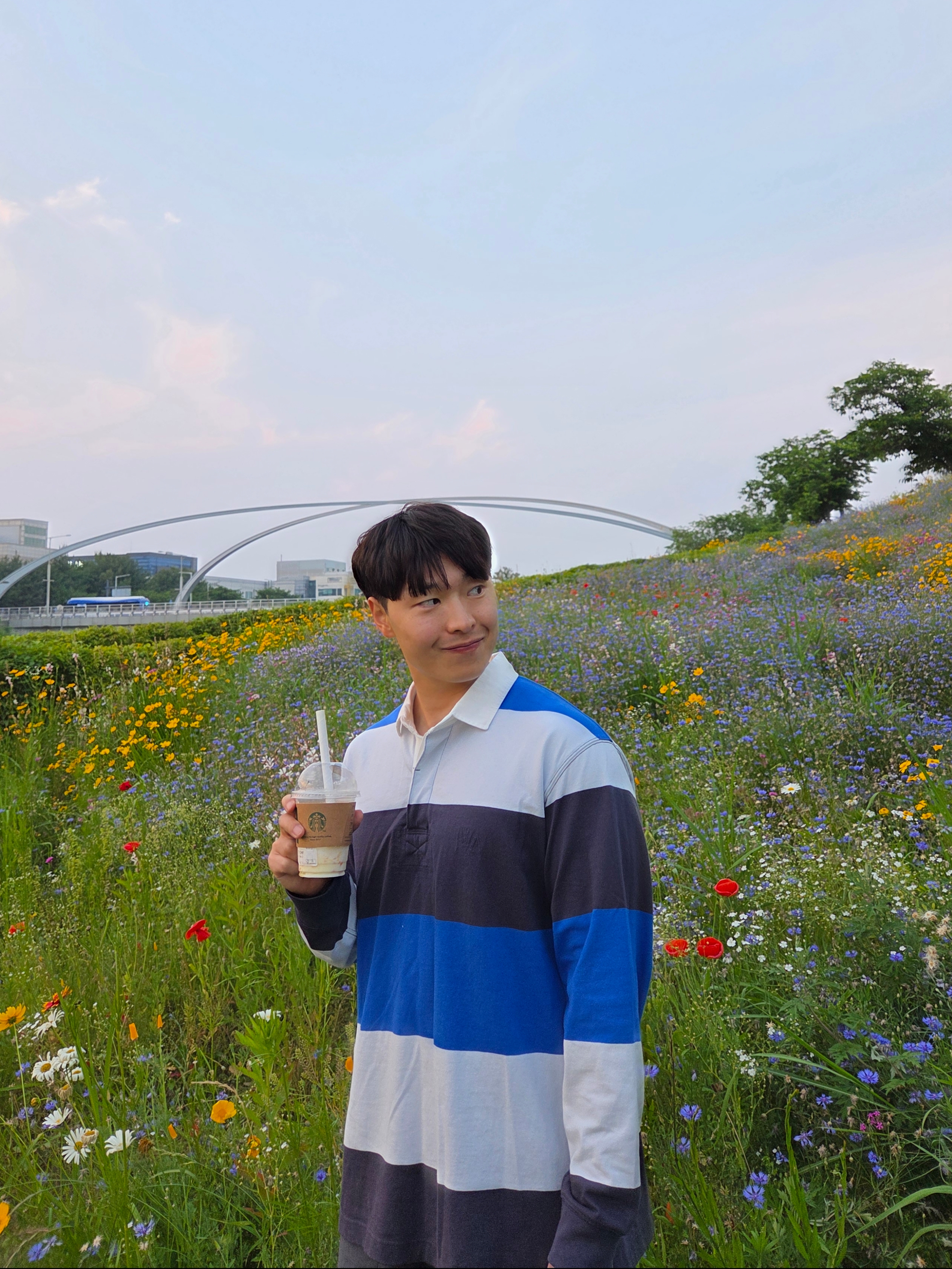 New Balance 530 Steel Blue, Uniqlo x JW Anderson Oversized Rugger Stripe Polo Shirt Blue - KR 착용 스타일 - 5