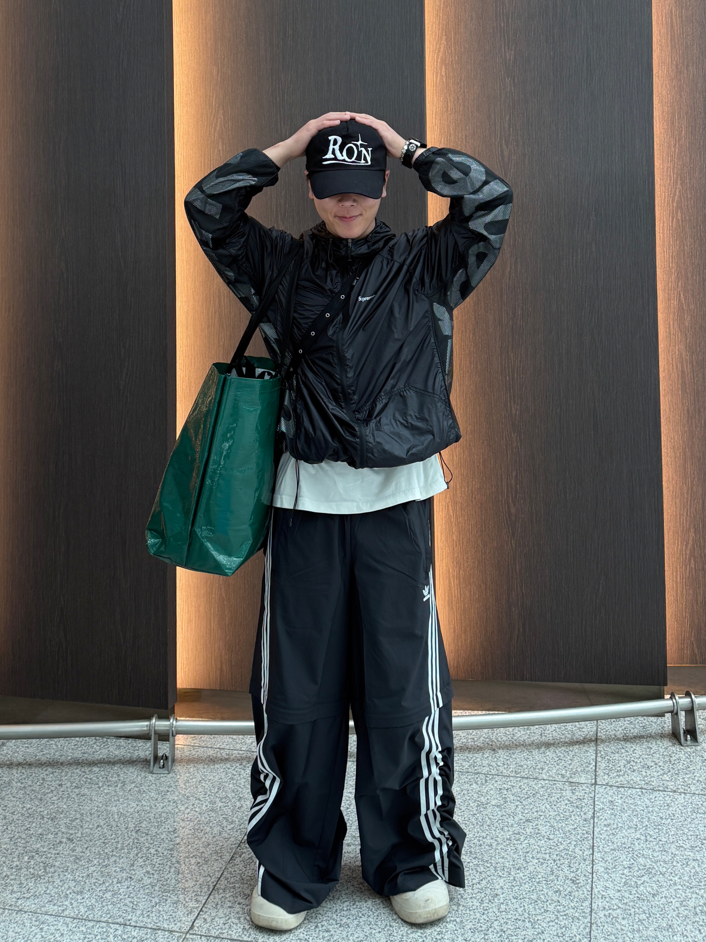 (W) Adidas Adilenium Season 2 Oversized Zip Off Track Pants Gender Neutral Black - KR Sizing, [프리오더] Polyteru 925 Silver Bracelet 001 (Cross & Hanabi Lemon) 착용 스타일 - 1