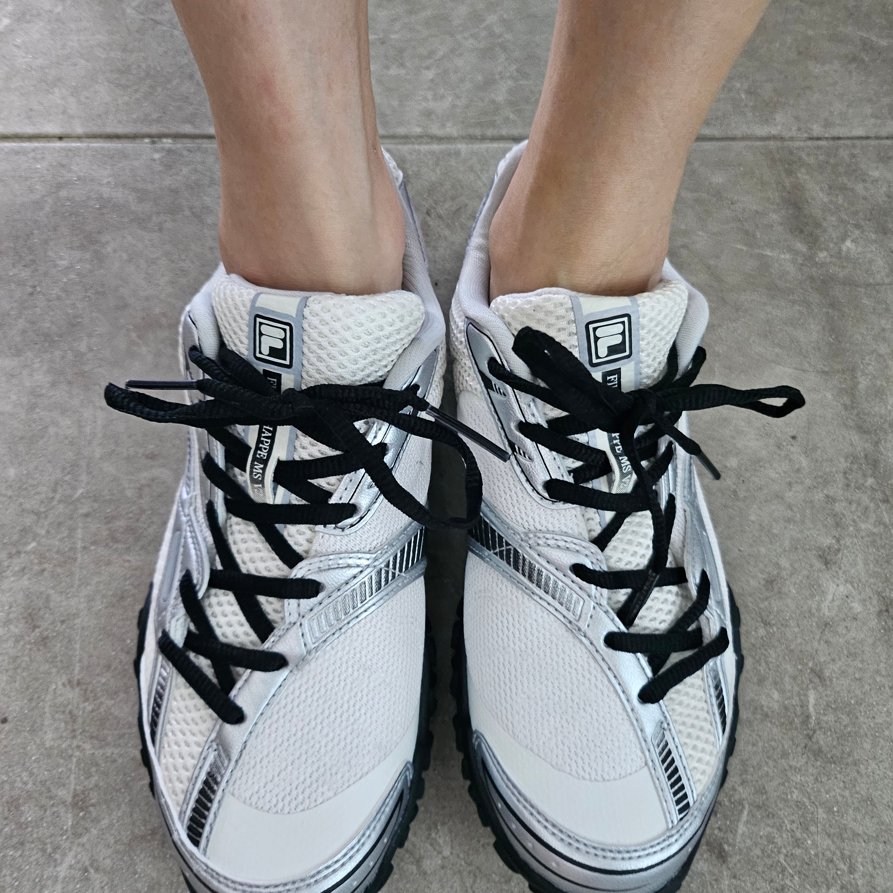 Fila Echappe v2 White Black 착용 스타일 - 1