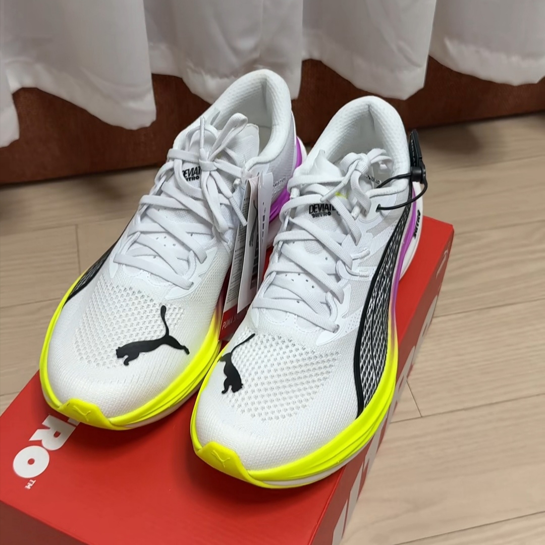 Puma Deviate Nitro 3 Puma White Yellow Alert 착용 스타일