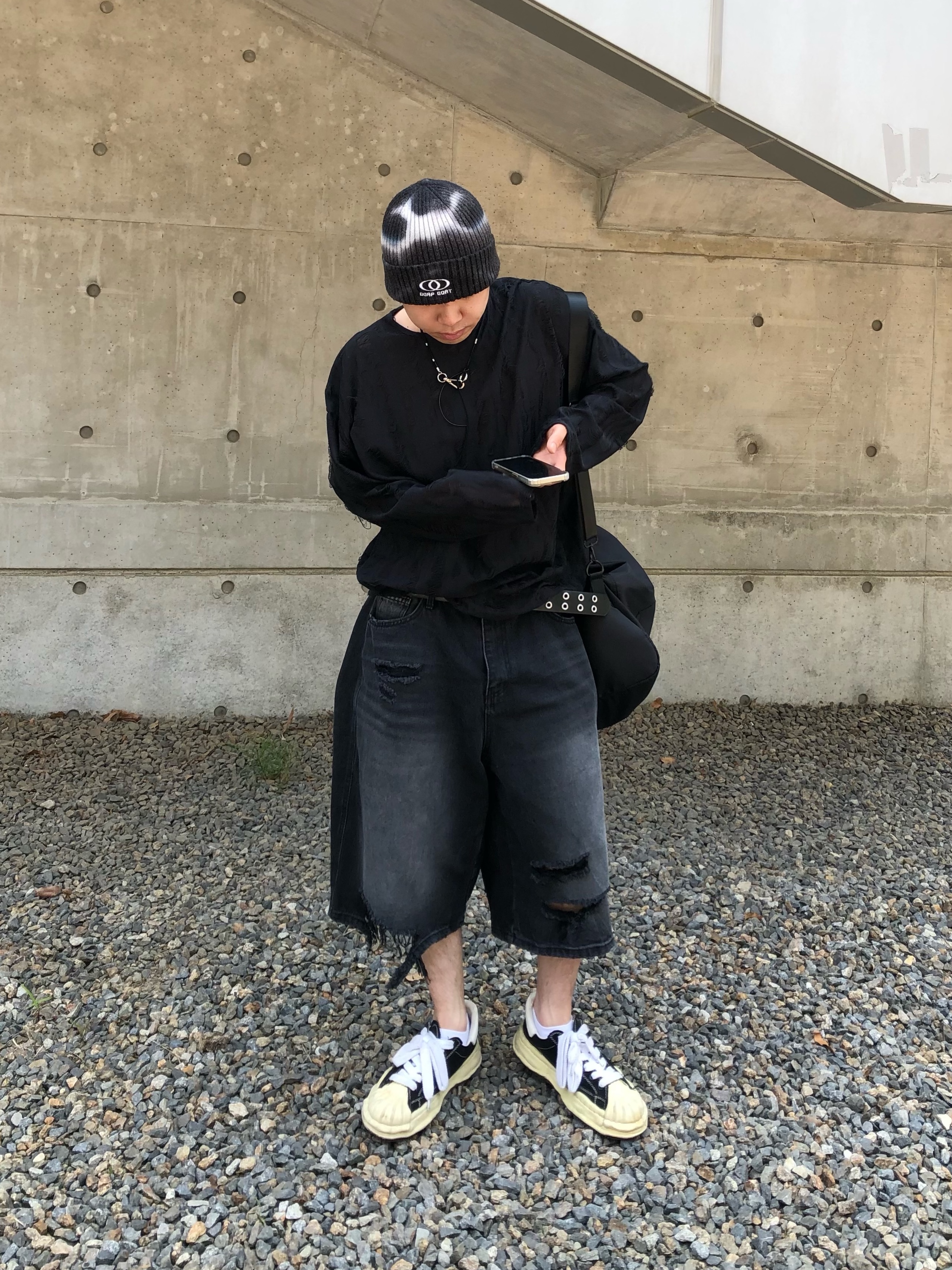 Maison Mihara Yasuhiro Blakey VL OG Sole Canvas Low-top Sneakers Black 착용 스타일 - 3