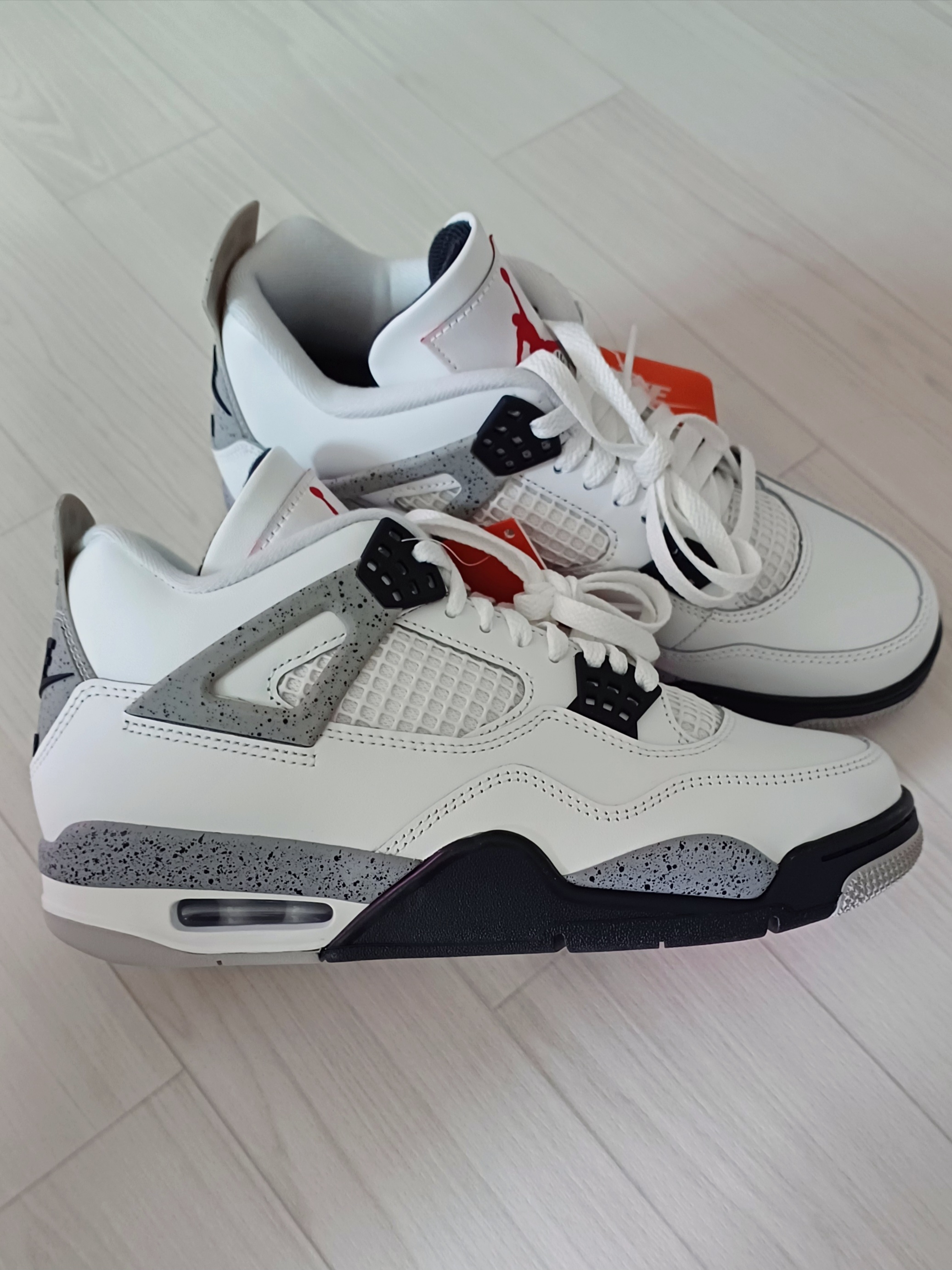 Jordan 4 Retro OG White Cement 2025 착용 스타일