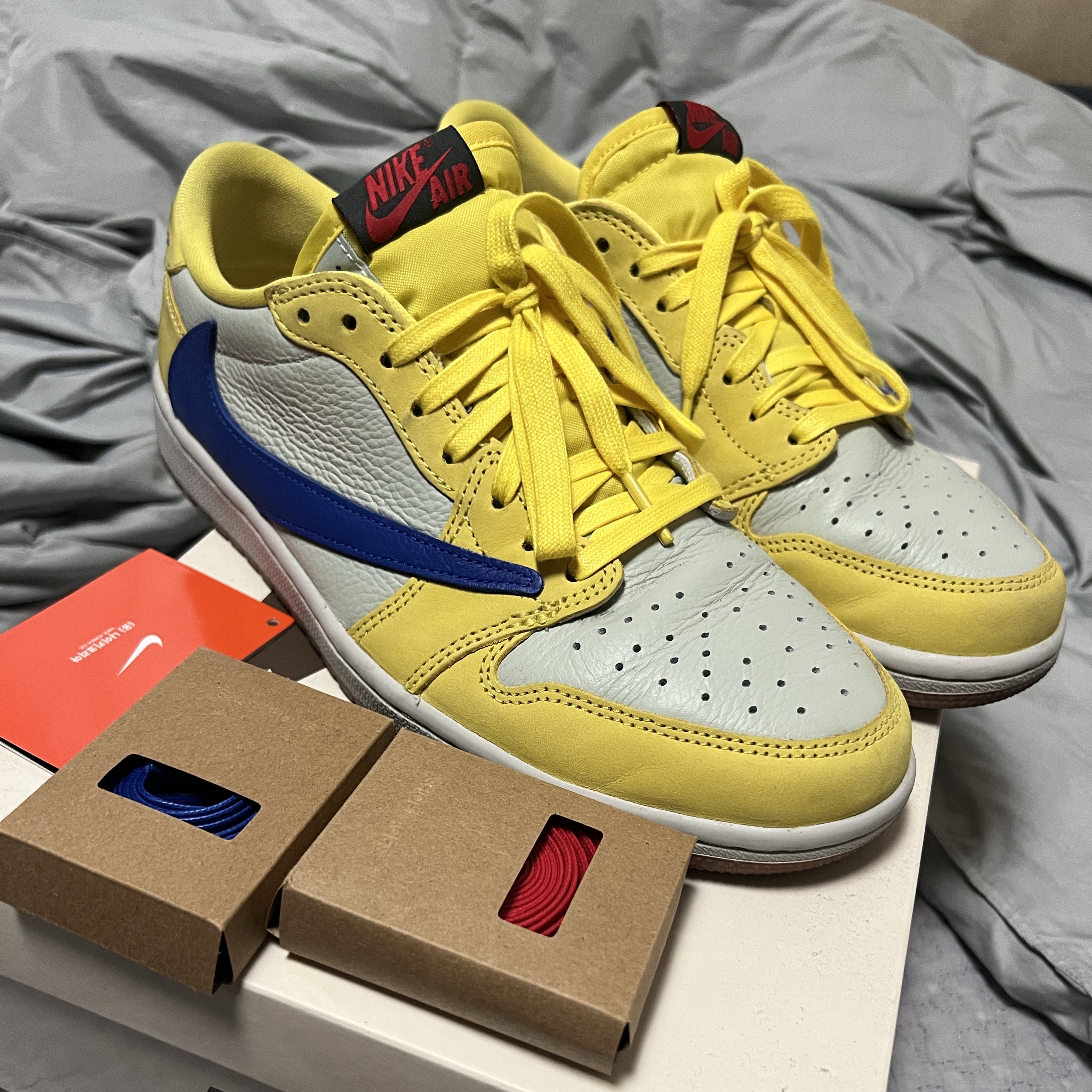 (W) Jordan 1 x Travis Scott Retro Low OG SP Canary 착용 스타일