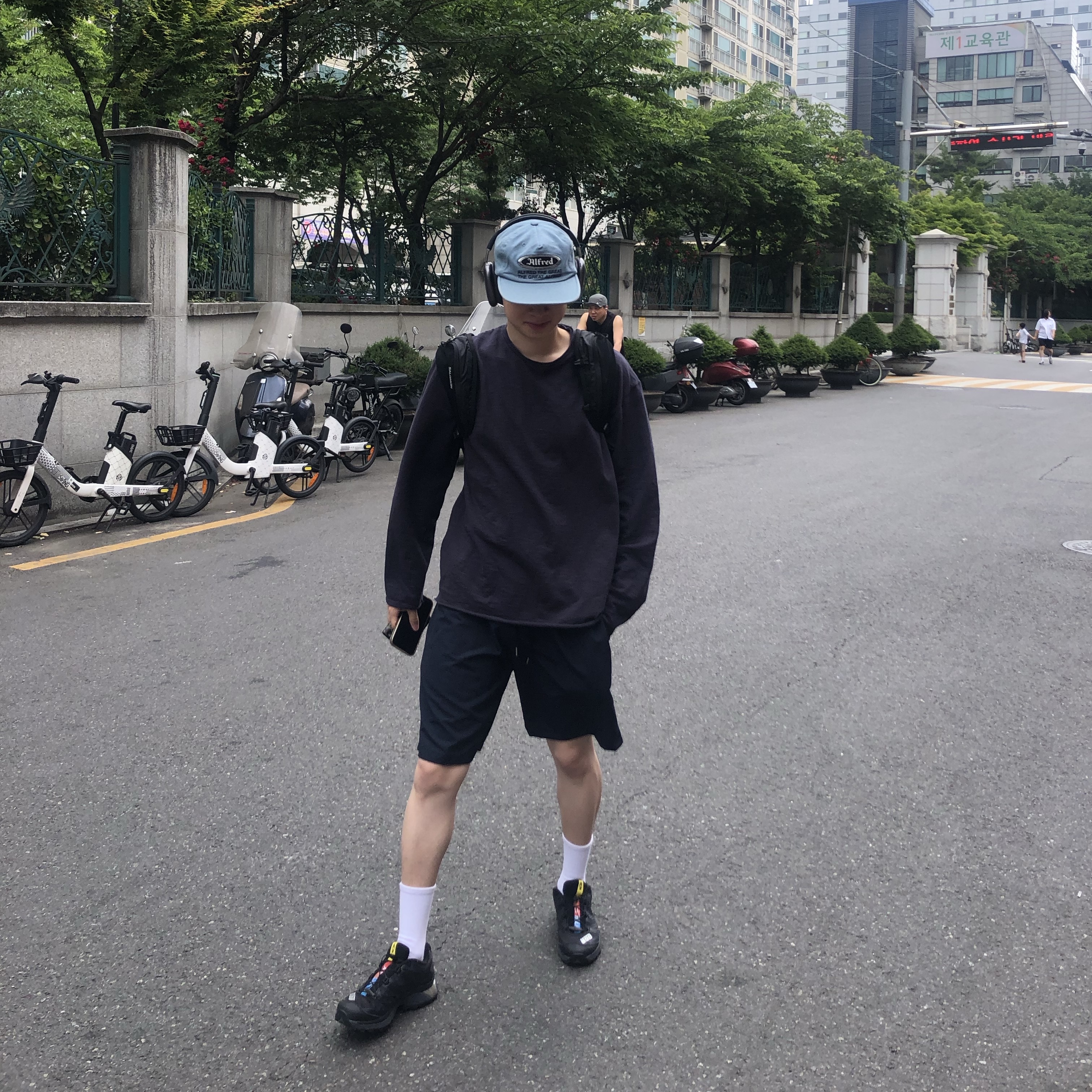 Salomon Trailblazer 10 Black, Salomon XT-4 Black Silver Metallic 착용 스타일