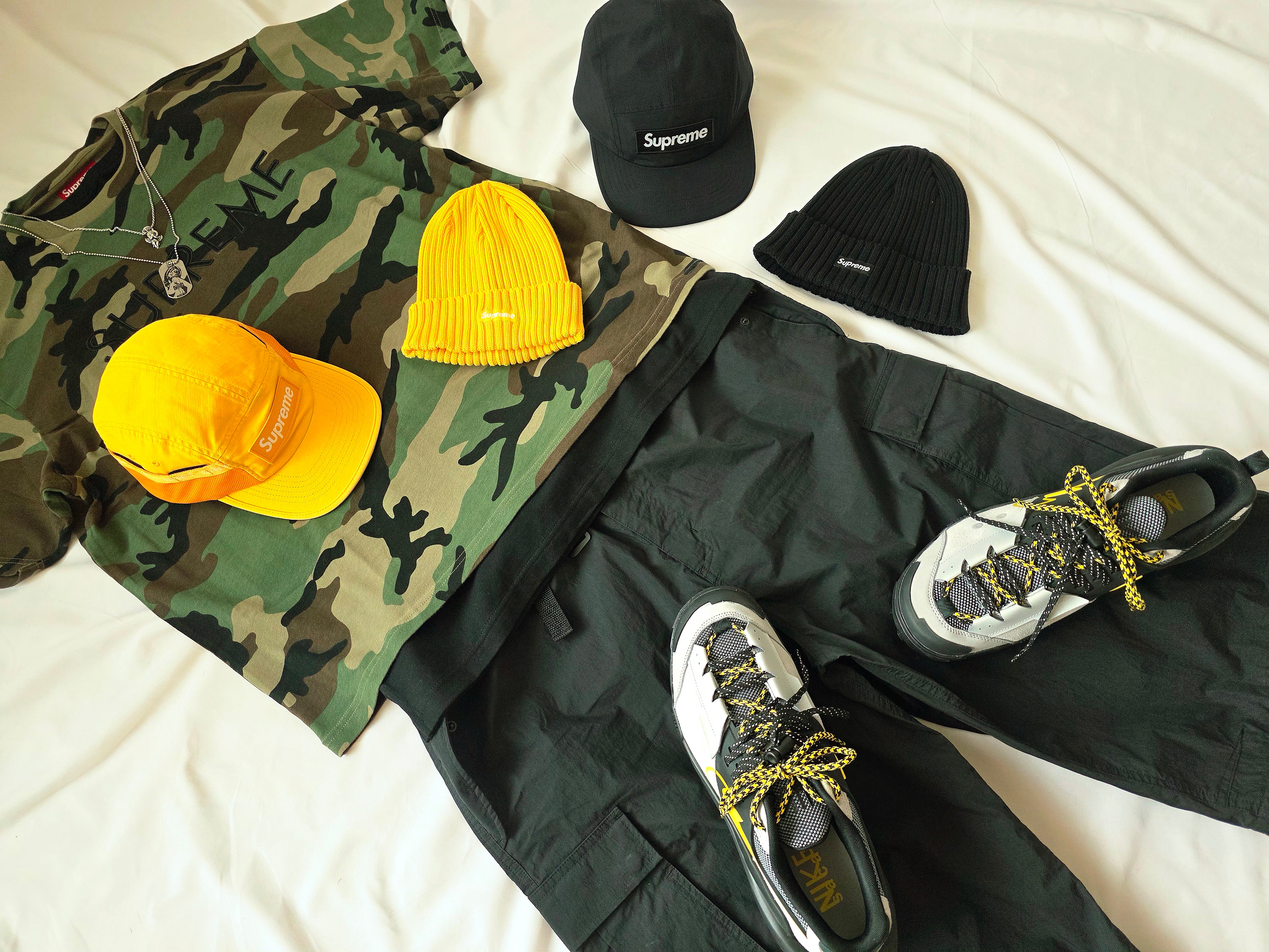 Supreme Capital S/S Top Woodland Camo - 25SS, Nike x Sacai Zegamadome SP Matte Silver 착용 스타일 - 4