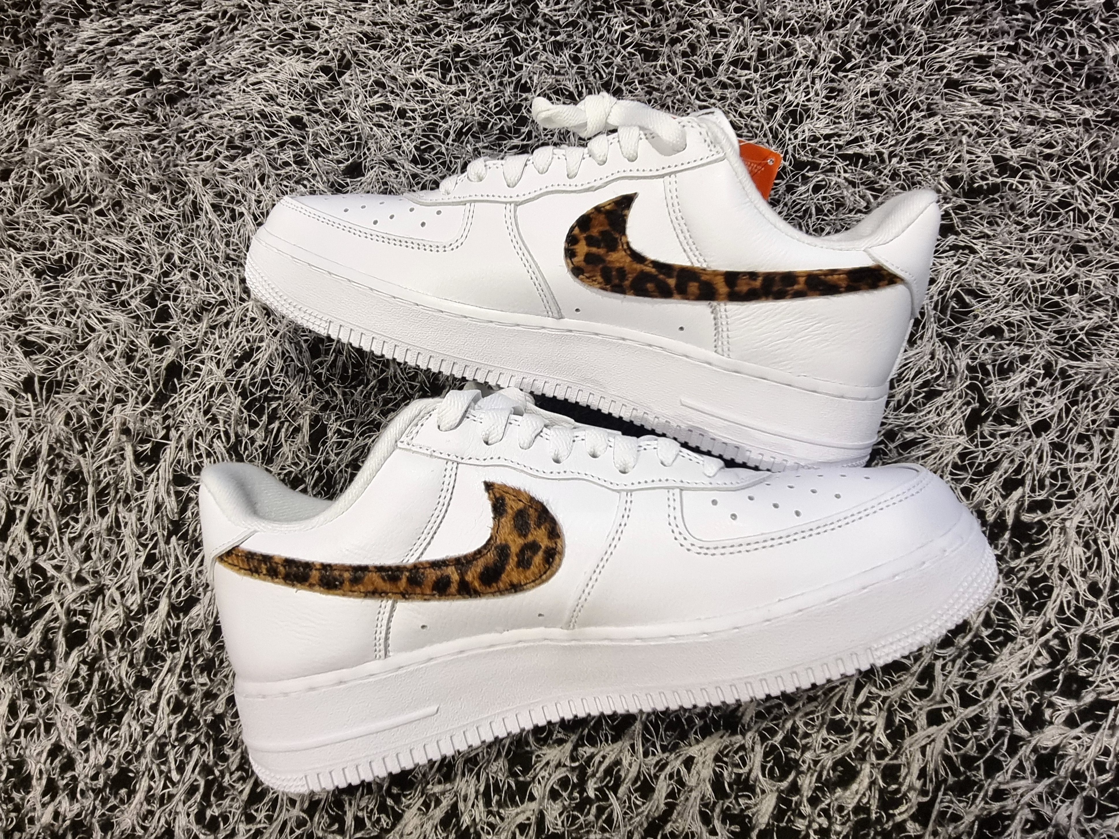 Nike x Supreme x GOODENOUGH Air Force 1 Low White - 25SS 착용 스타일 - 3