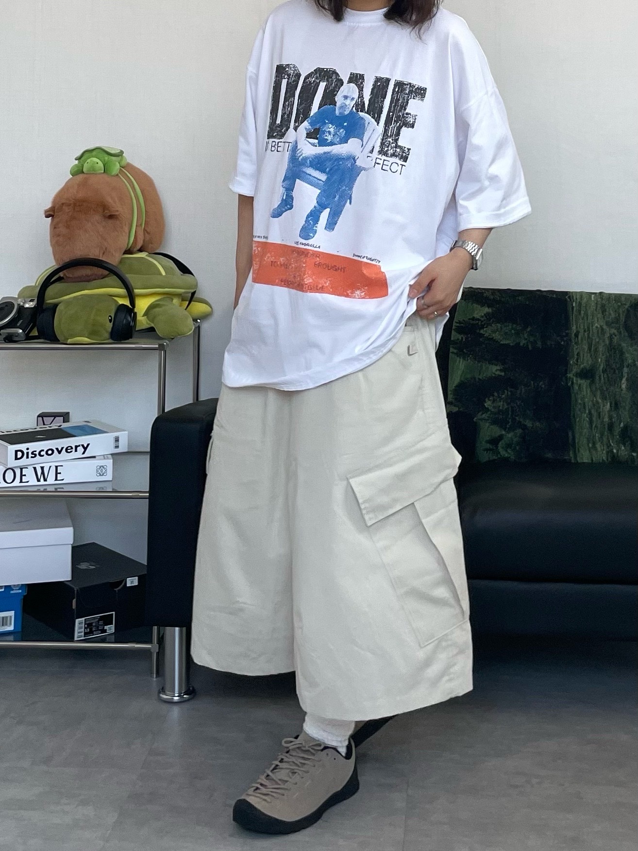 Hello Sunrise 90s Logo 6Panel Cap Beige & Navy, (W) Keen Jasper Suede Sneakers Silver Mink 착용 스타일 - 4