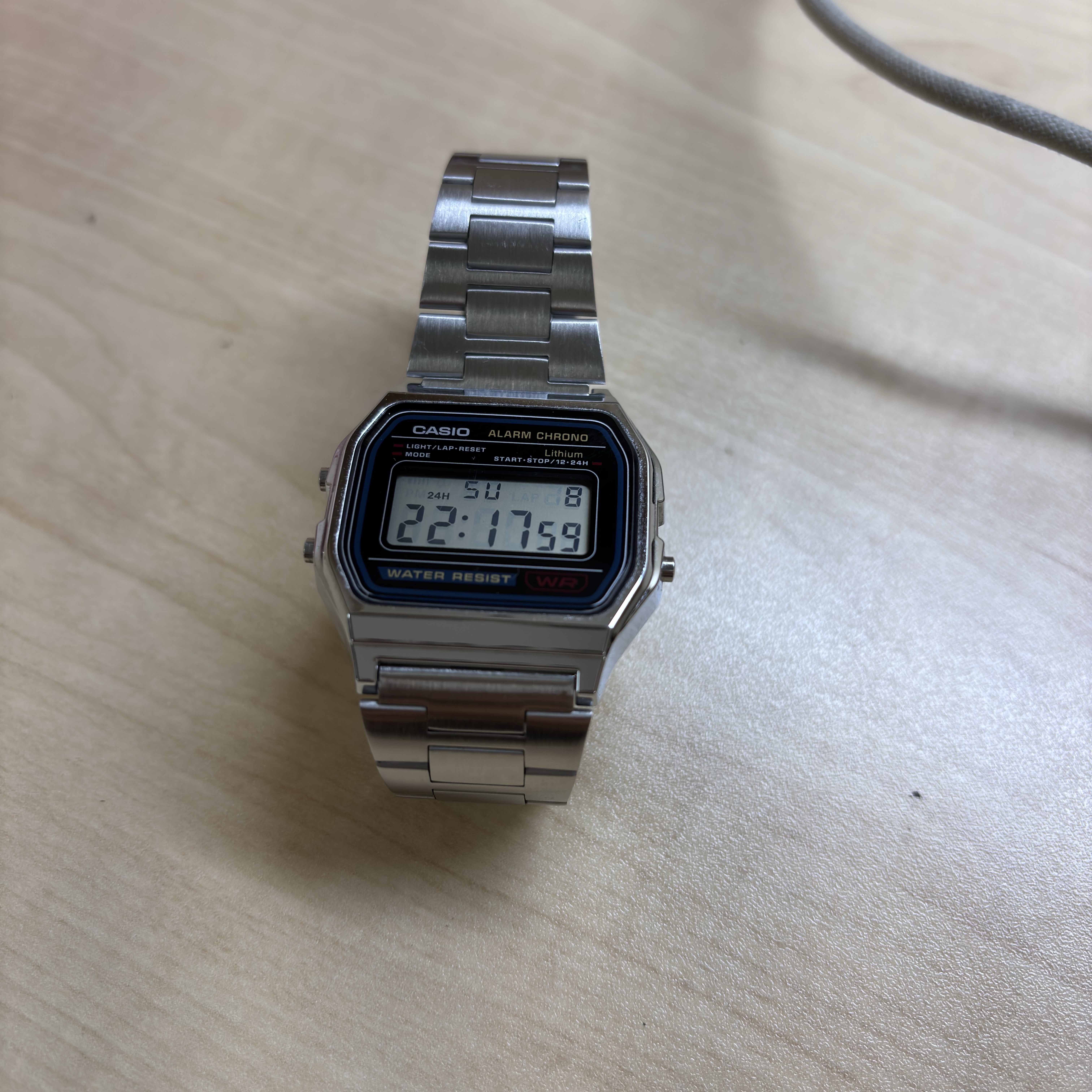 Casio A-158WA-1 착용 스타일