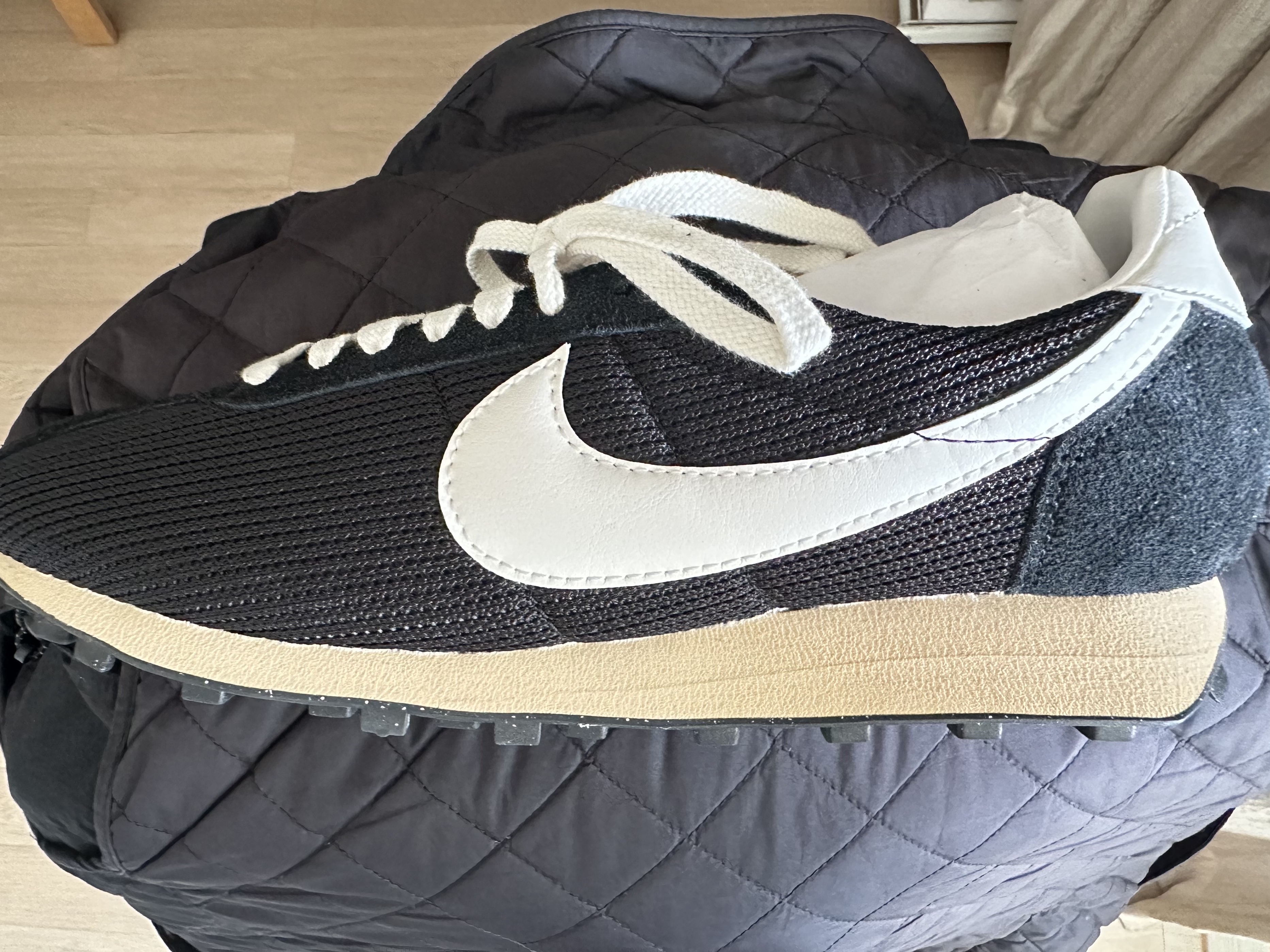 Nike LD-1000 SP Black and Sail 착용 스타일