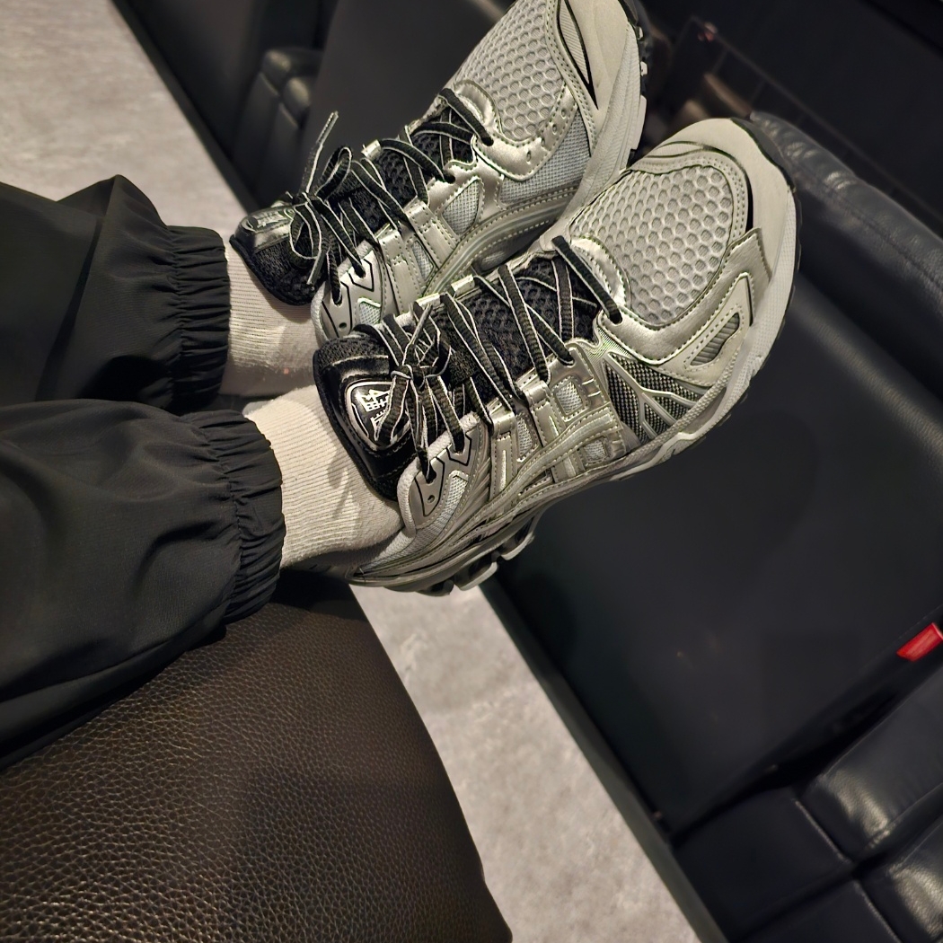 Asics Gel-Kayano Legacy Pure Silver 착용 스타일 - 6