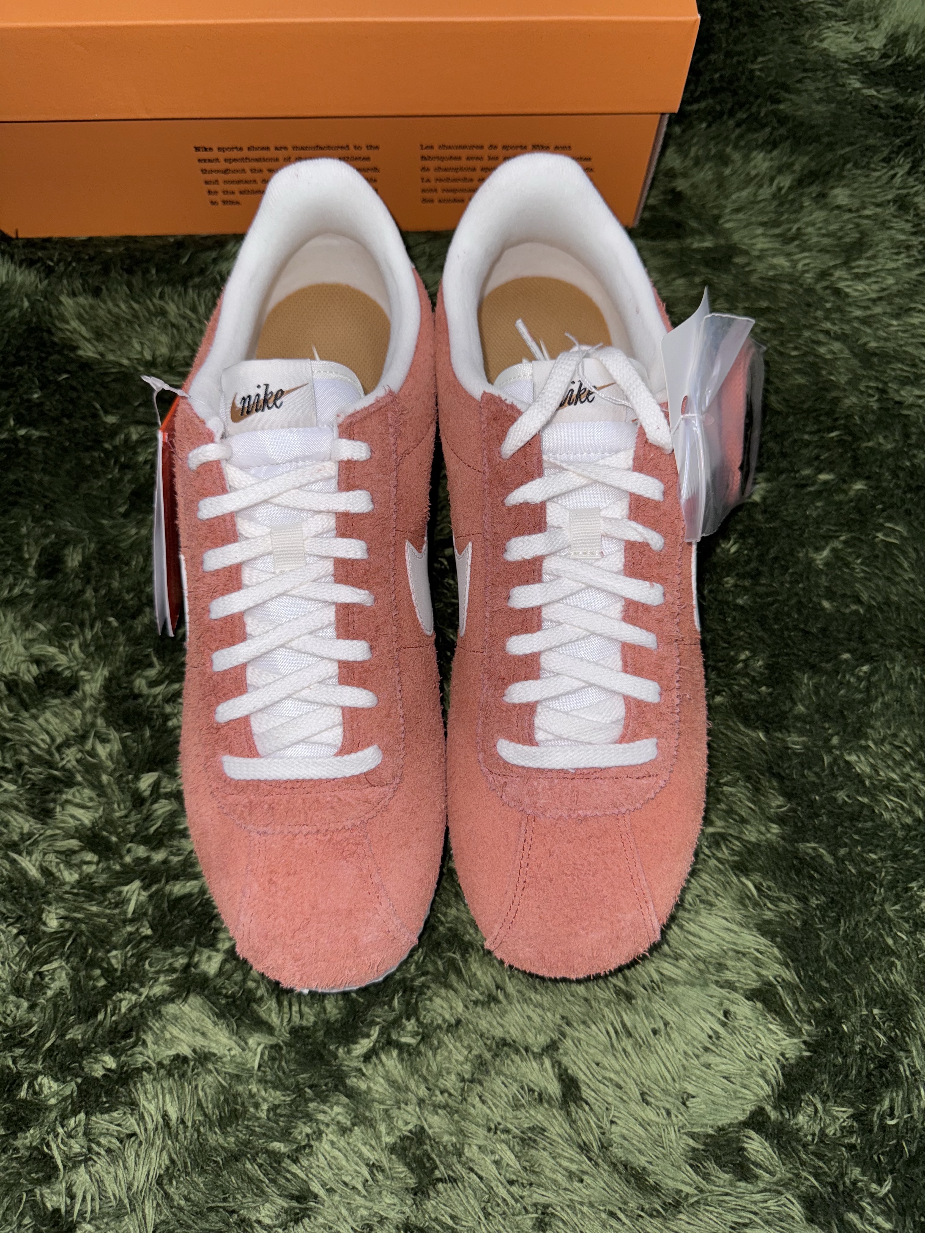 Nike Cortez SE Dark Russet Flax 착용 스타일 - 2
