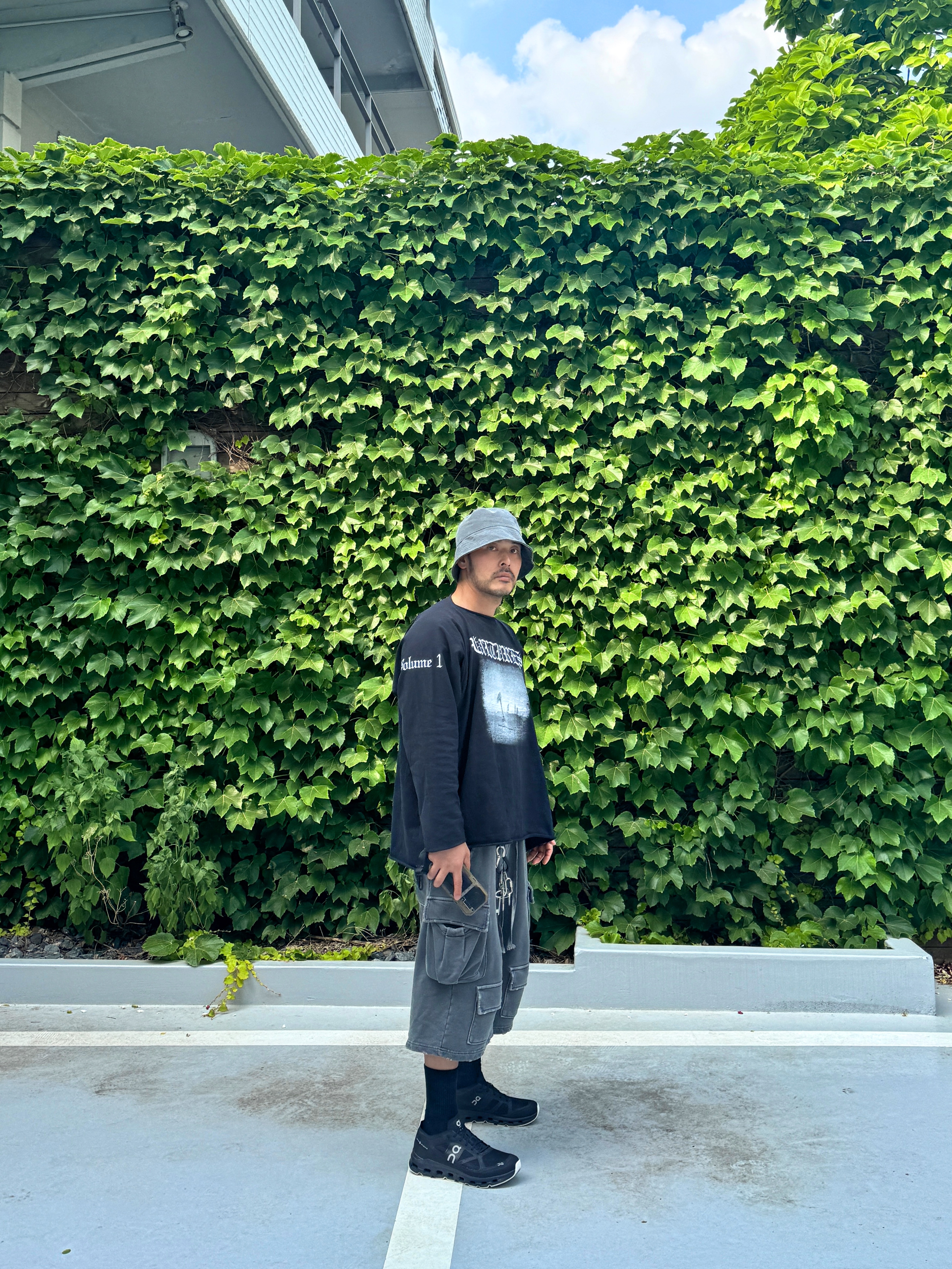 On Running x Sail Racing Cloud Regatta 999 Black, Yeezy Vultures 2 Long T-Shirt Black 착용 스타일 - 9