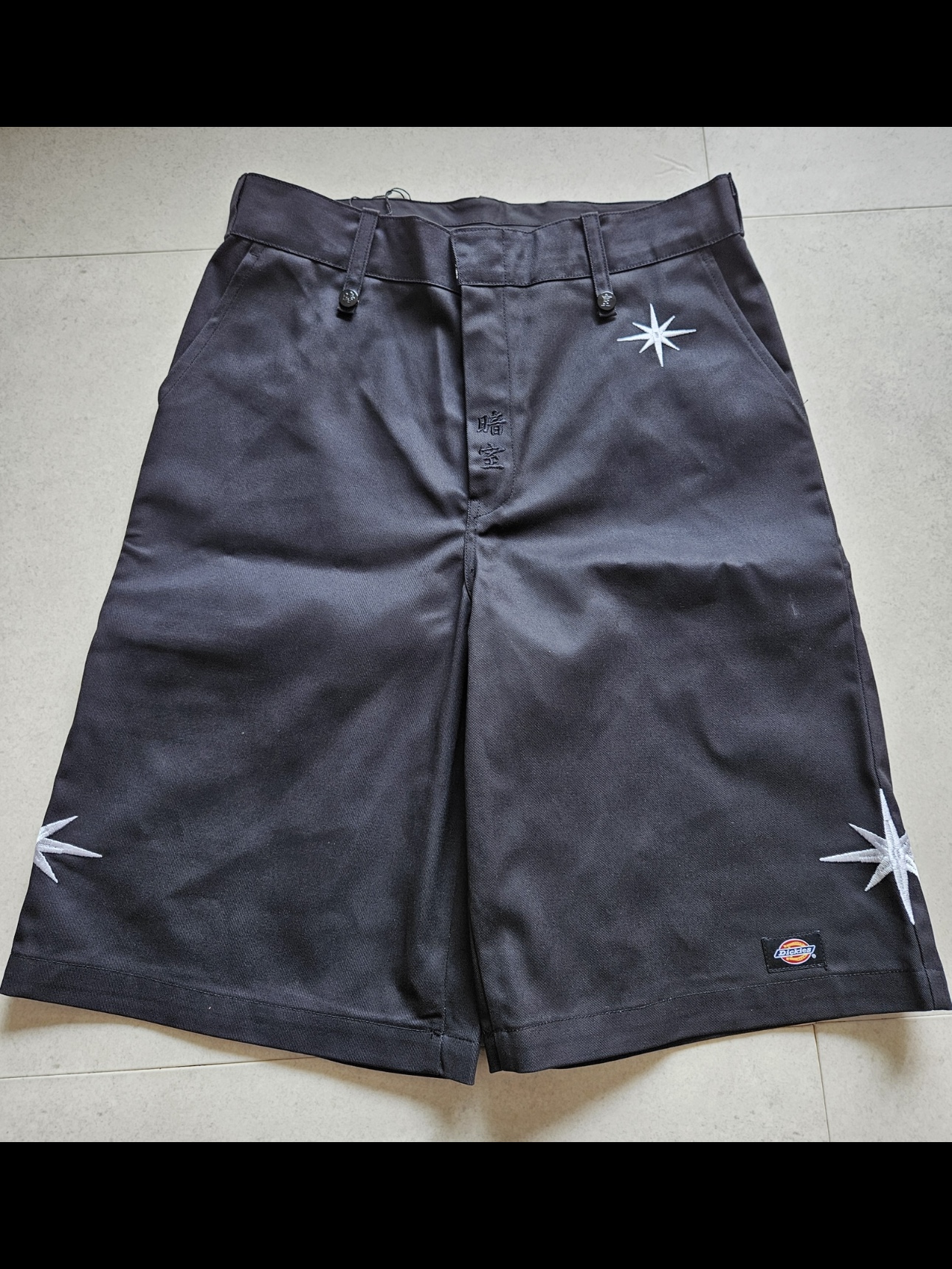 Dickies x Darkr8m Studio 42283 Work Shorts Black 착용 스타일 - 1