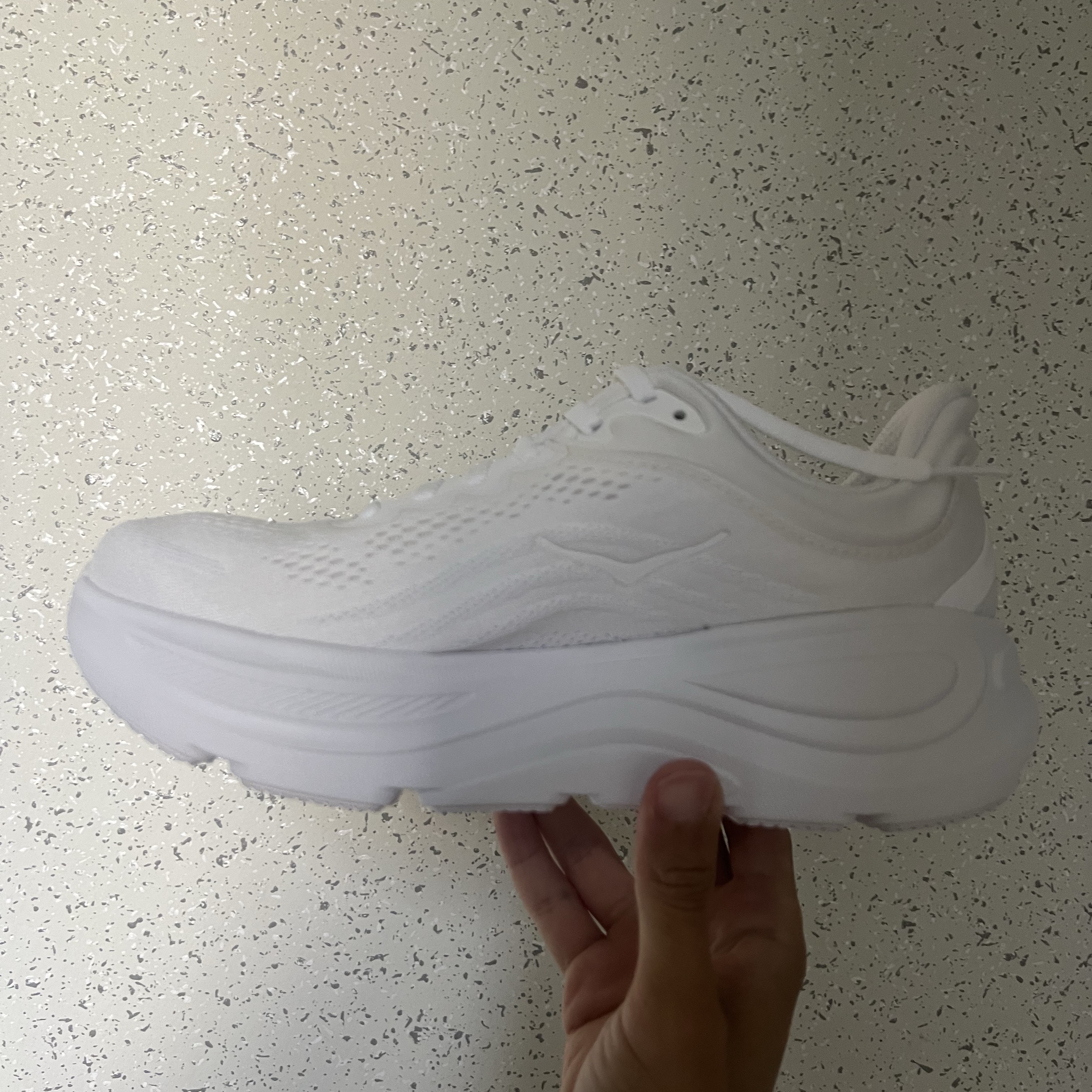 (W) Hoka Bondi 9 White - Wide 착용 스타일 - 2