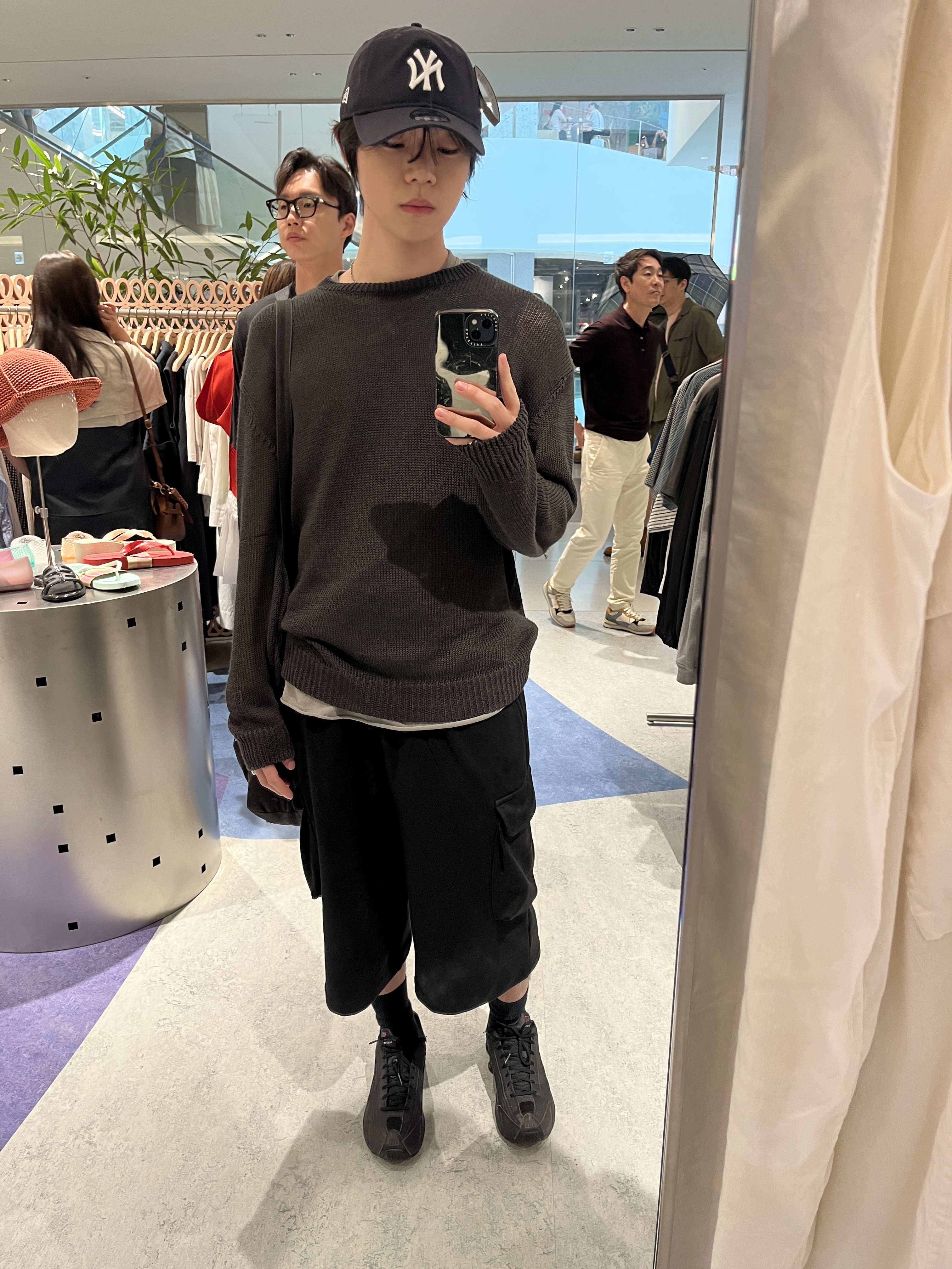 Polyteru Human Index Human Sleeveless Gray Beige, Polyteru Human Index index 1/2 Cargo Pants Black 착용 스타일 - 2