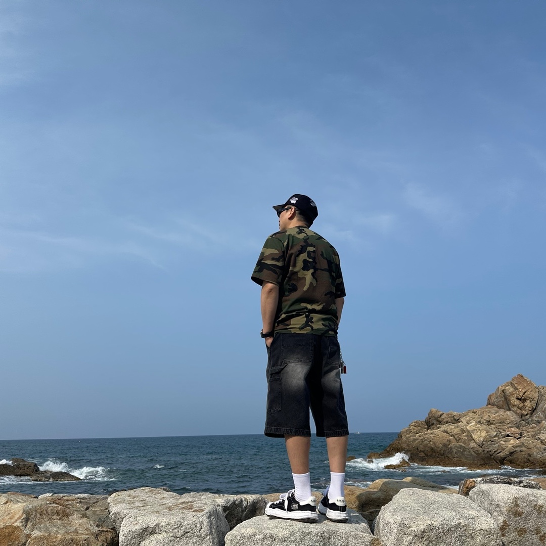 Supreme Small Box T-Shirt Woodland Camo - 25SS 착용 스타일