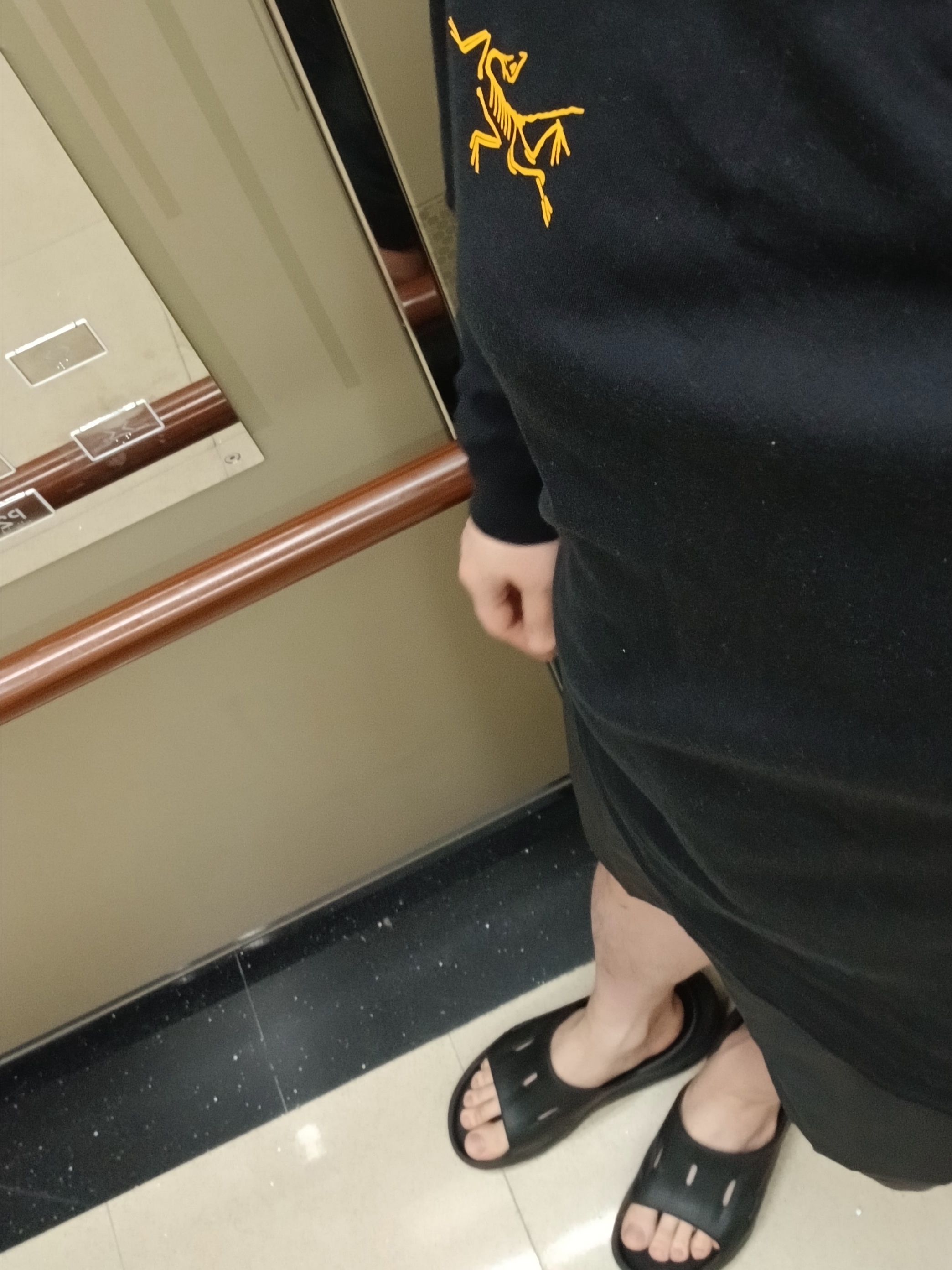 Arc'teryx Arc'Multi Bird Logo LS T-Shirt Black, Arc'teryx Gamma Quick Dry Shorts 9 Inch Canvas 착용 스타일 - 5