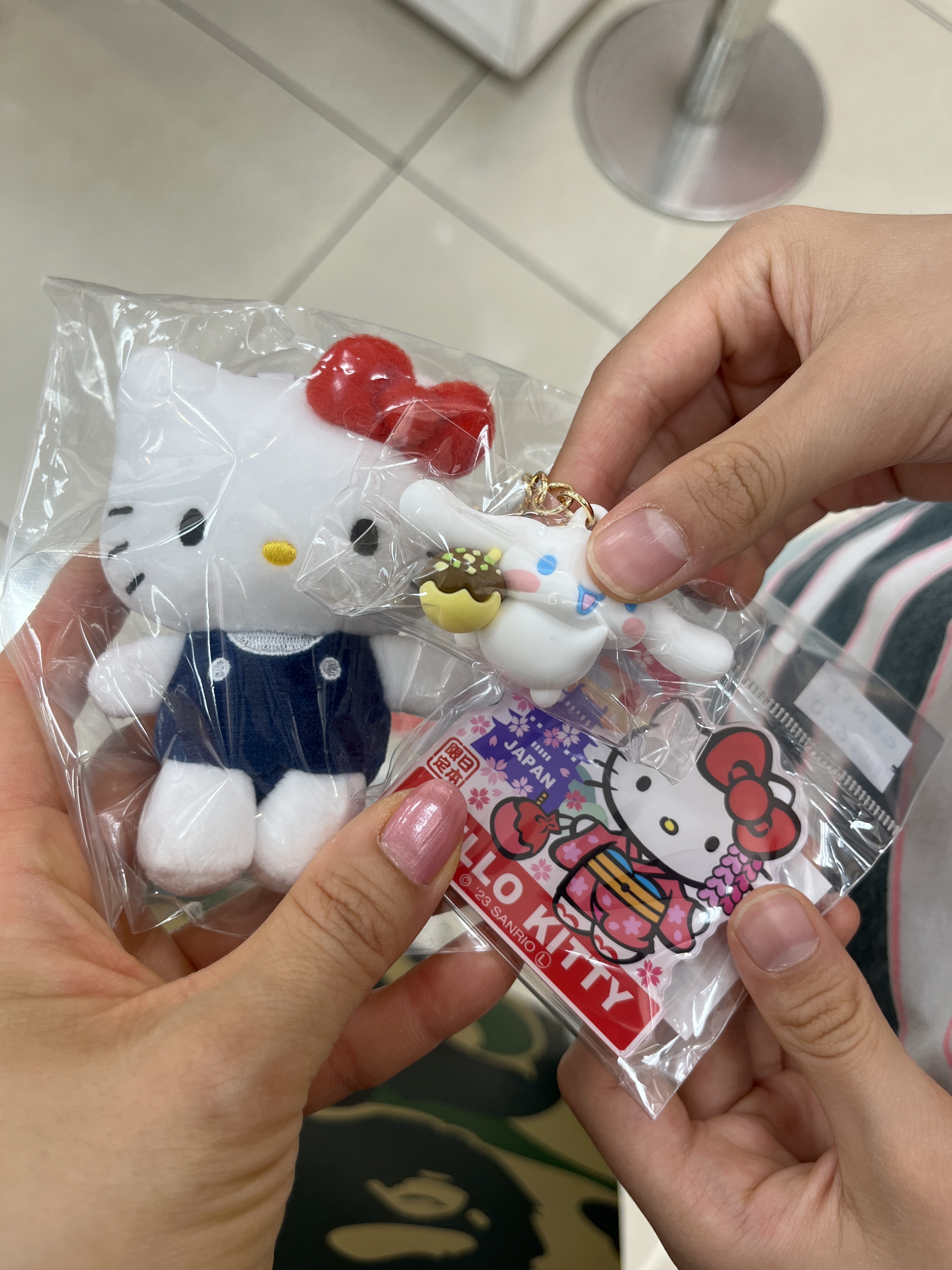 Sanrio Hello Kitty Mini Mascot Holder 착용 스타일 - 2