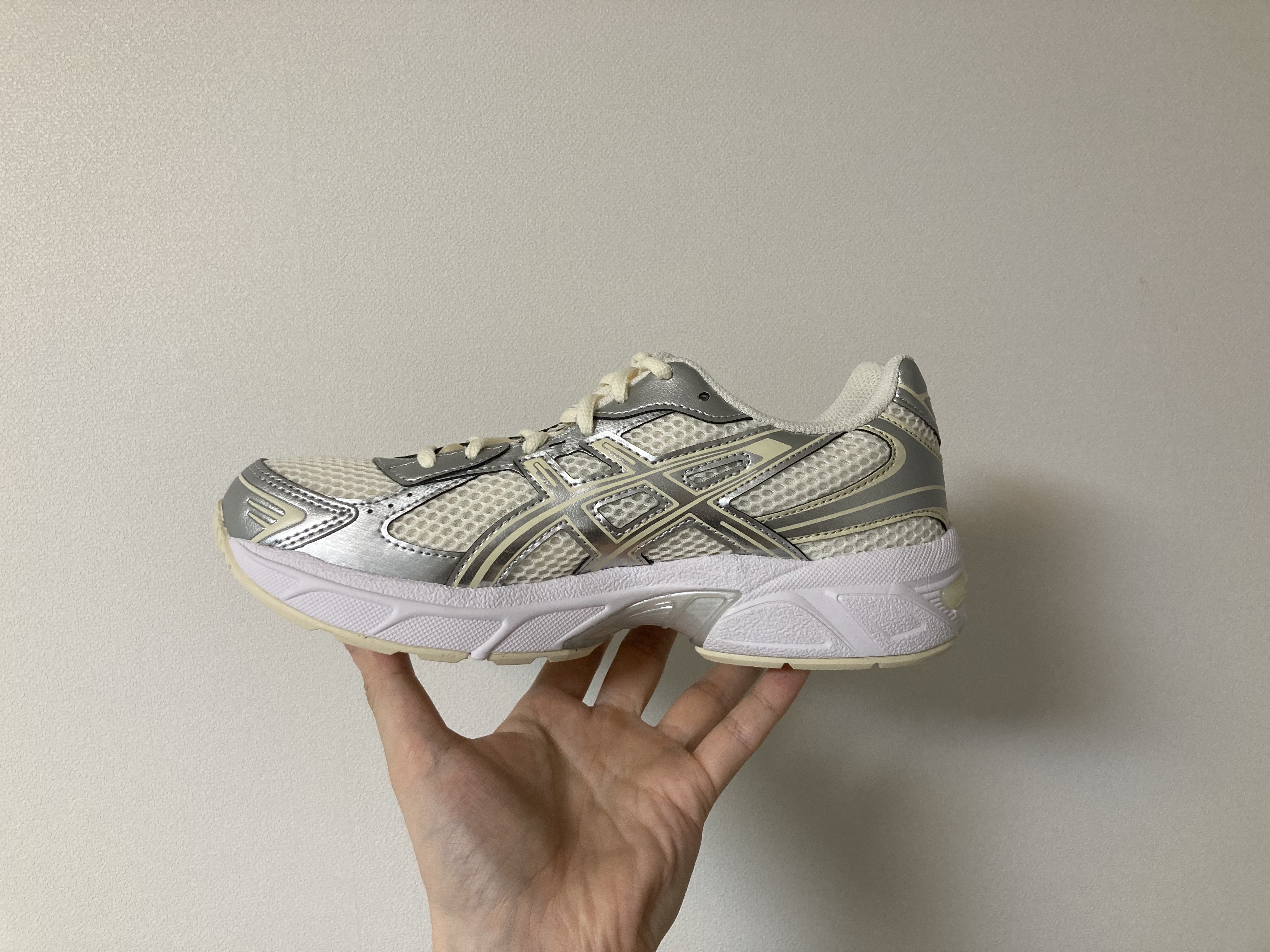 (W) Asics Gel-1130 Cream Pure Silver 착용 스타일 - 7