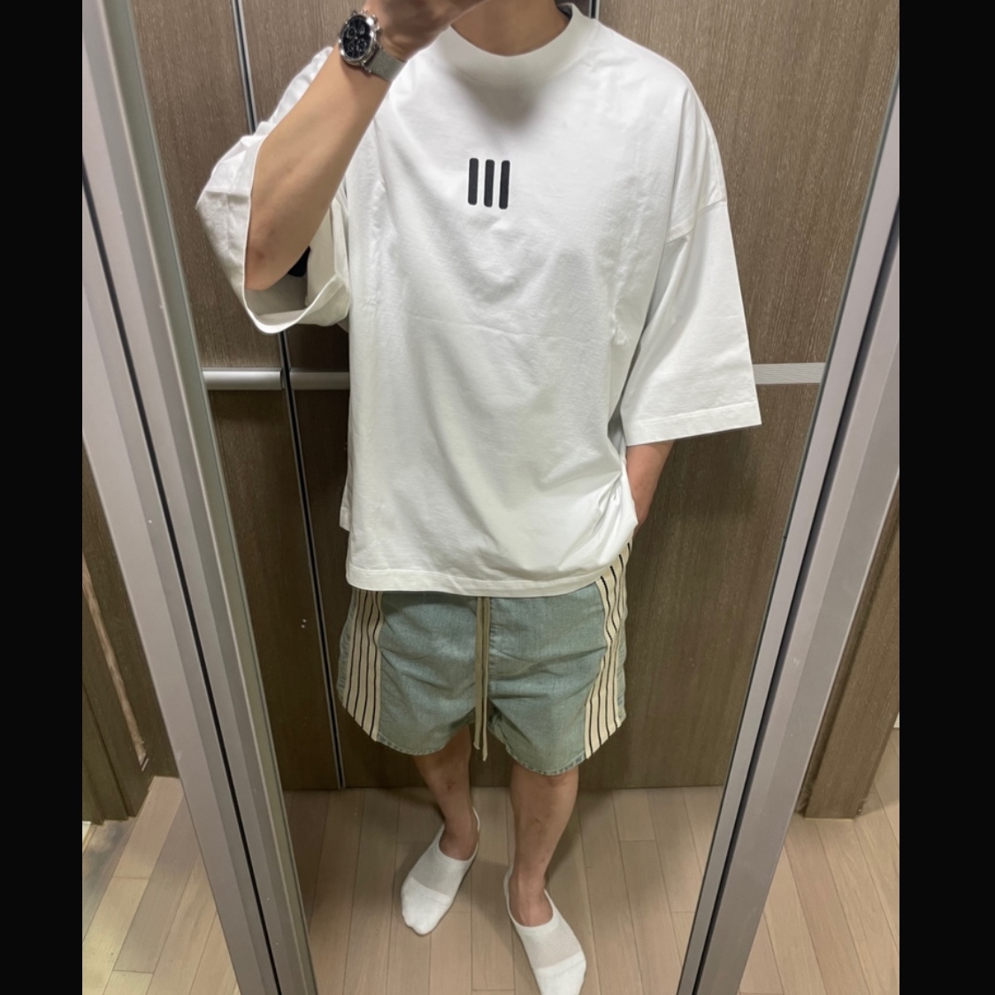 Fear of God Striped Insert Shorts Blue, Essentials The Core Collection T-Shirt Stretch Limo 착용 스타일 - 1