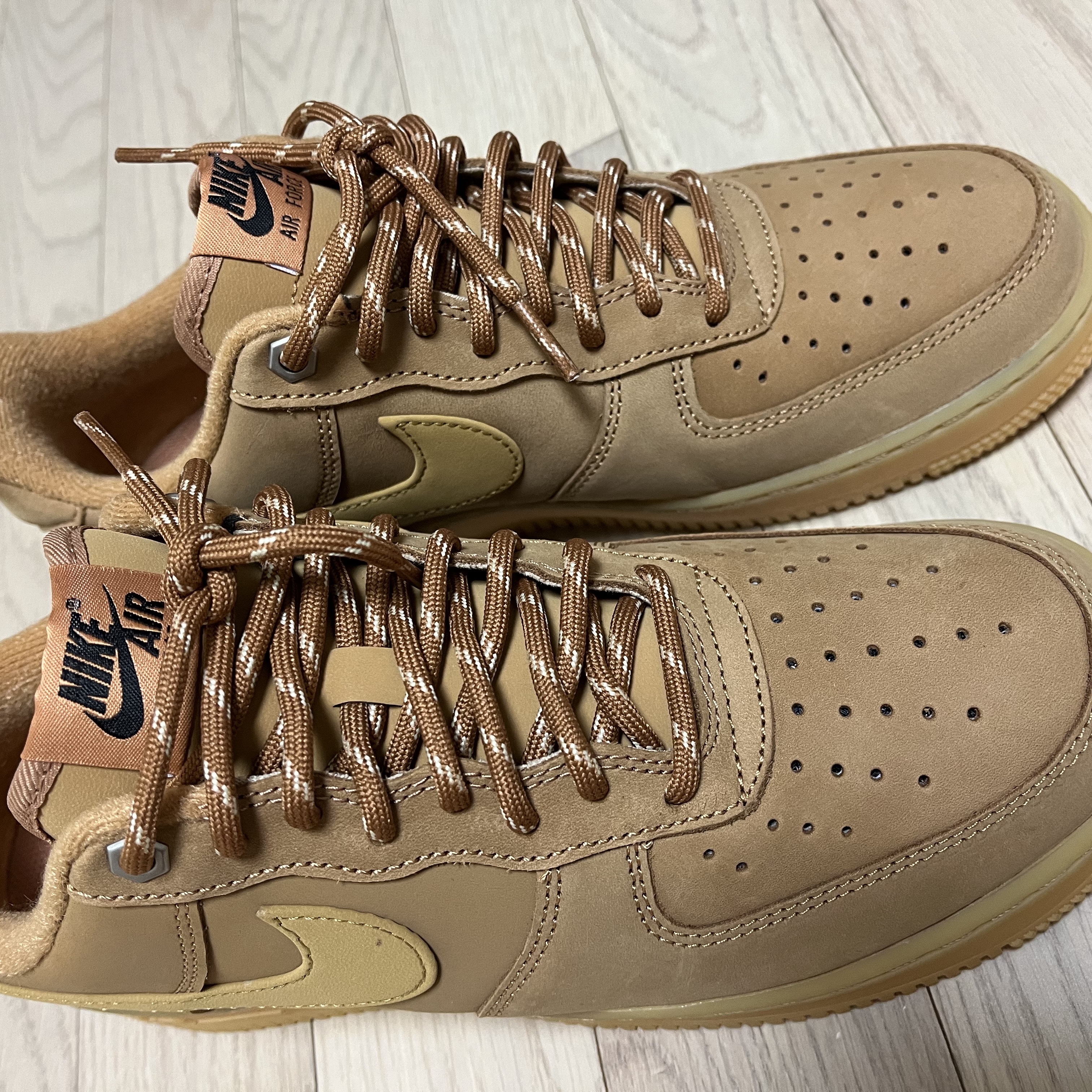 Nike Air Force 1 '07 WB Flax 착용 스타일
