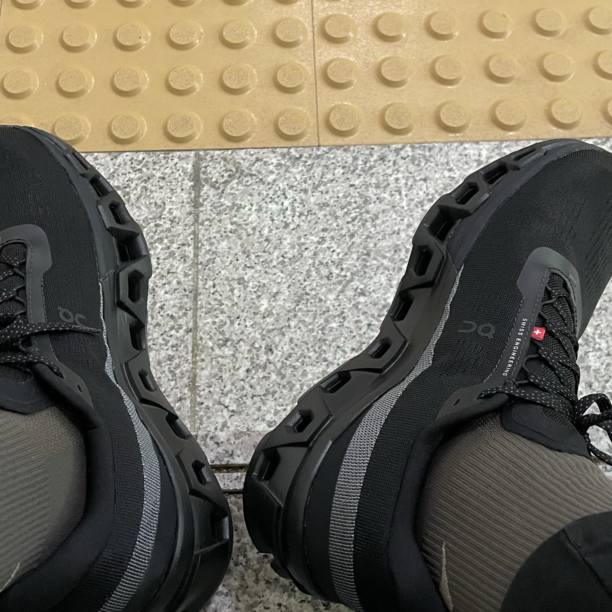On Running Cloudmonster 2 Black 착용 스타일