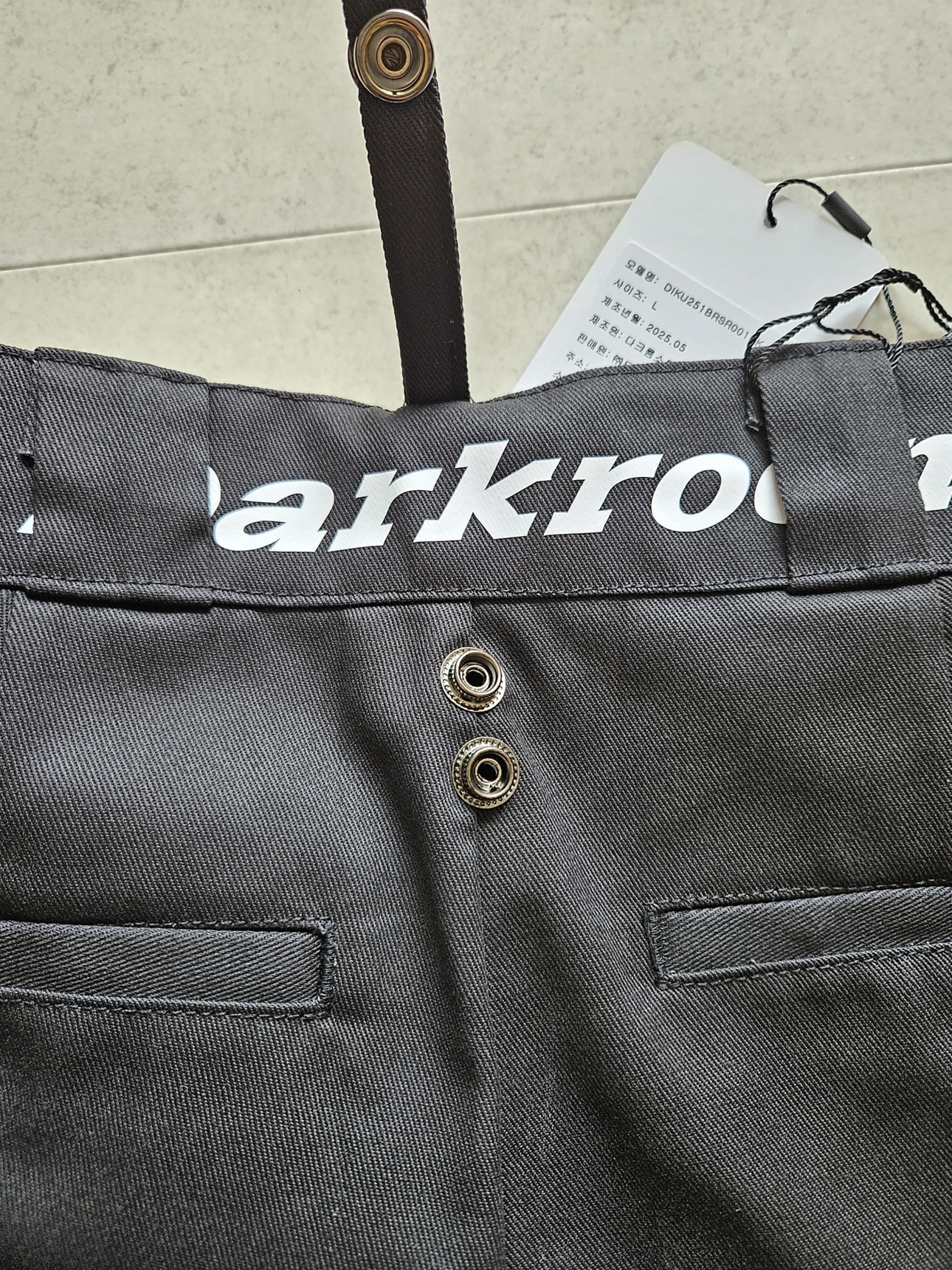 Dickies x Darkr8m Studio 42283 Work Shorts Black 착용 스타일 - 5