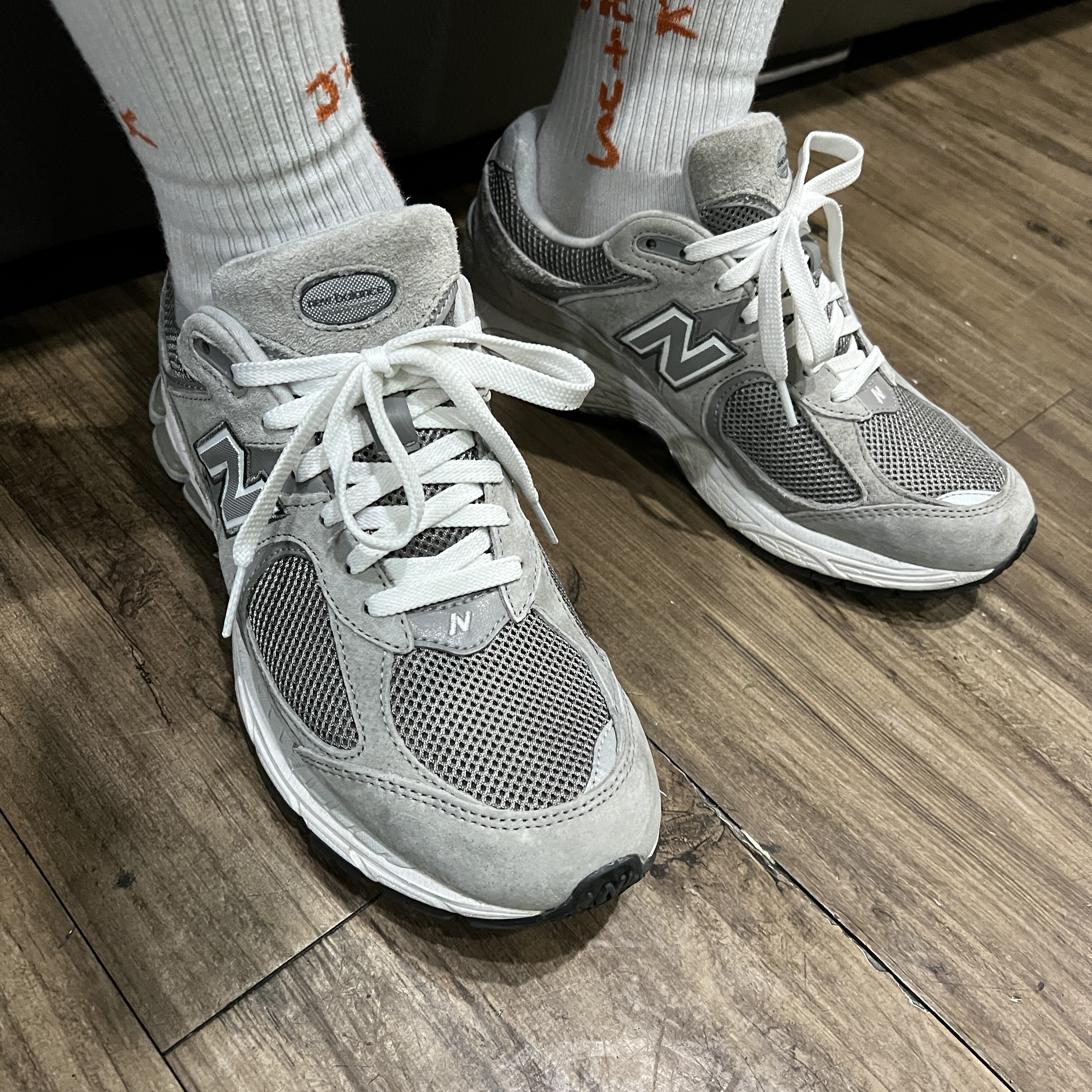 New Balance 2002R Marblehead White 착용 스타일
