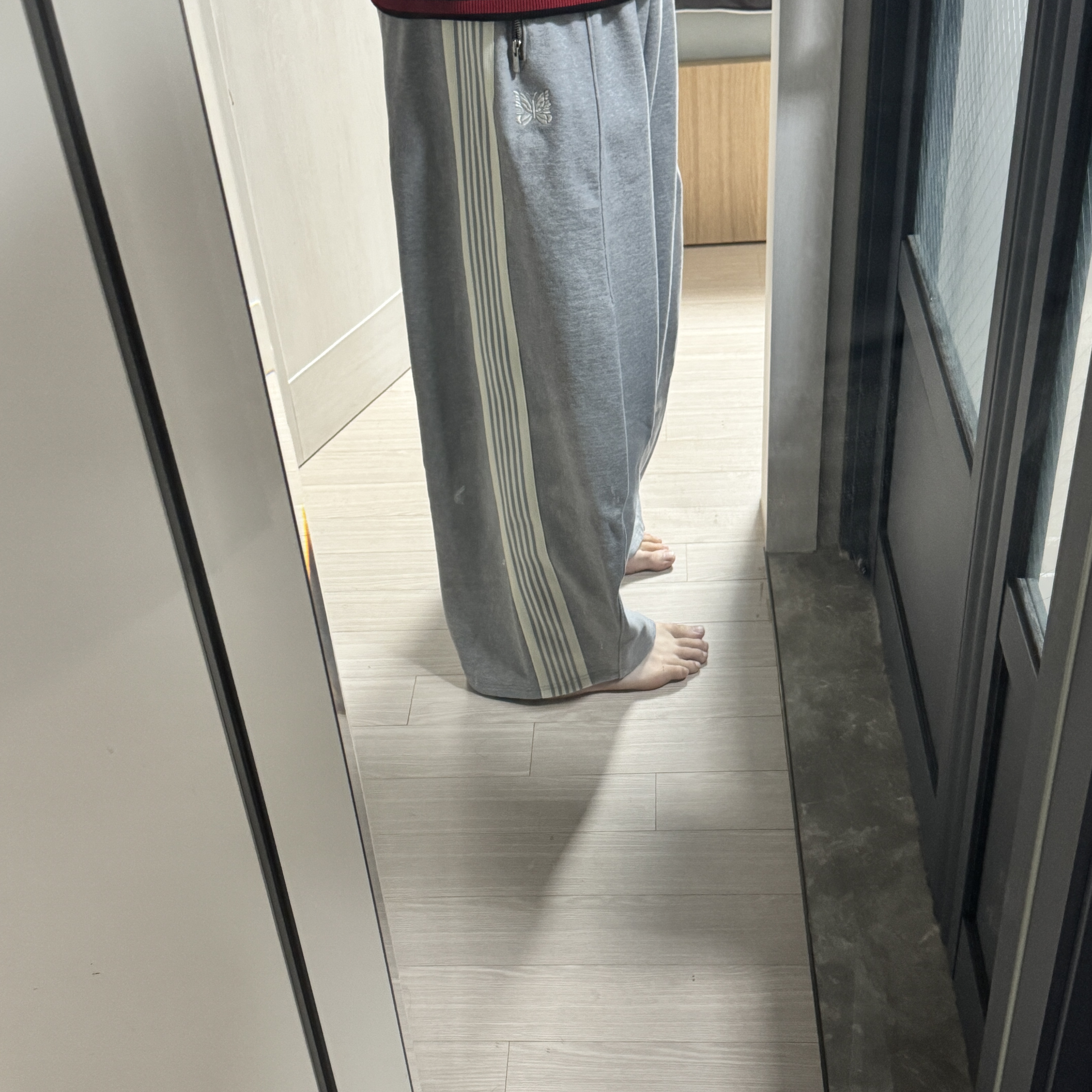 Needles x LHP H.D. Track Pants Cotton Jersey Grey 착용 스타일 - 2