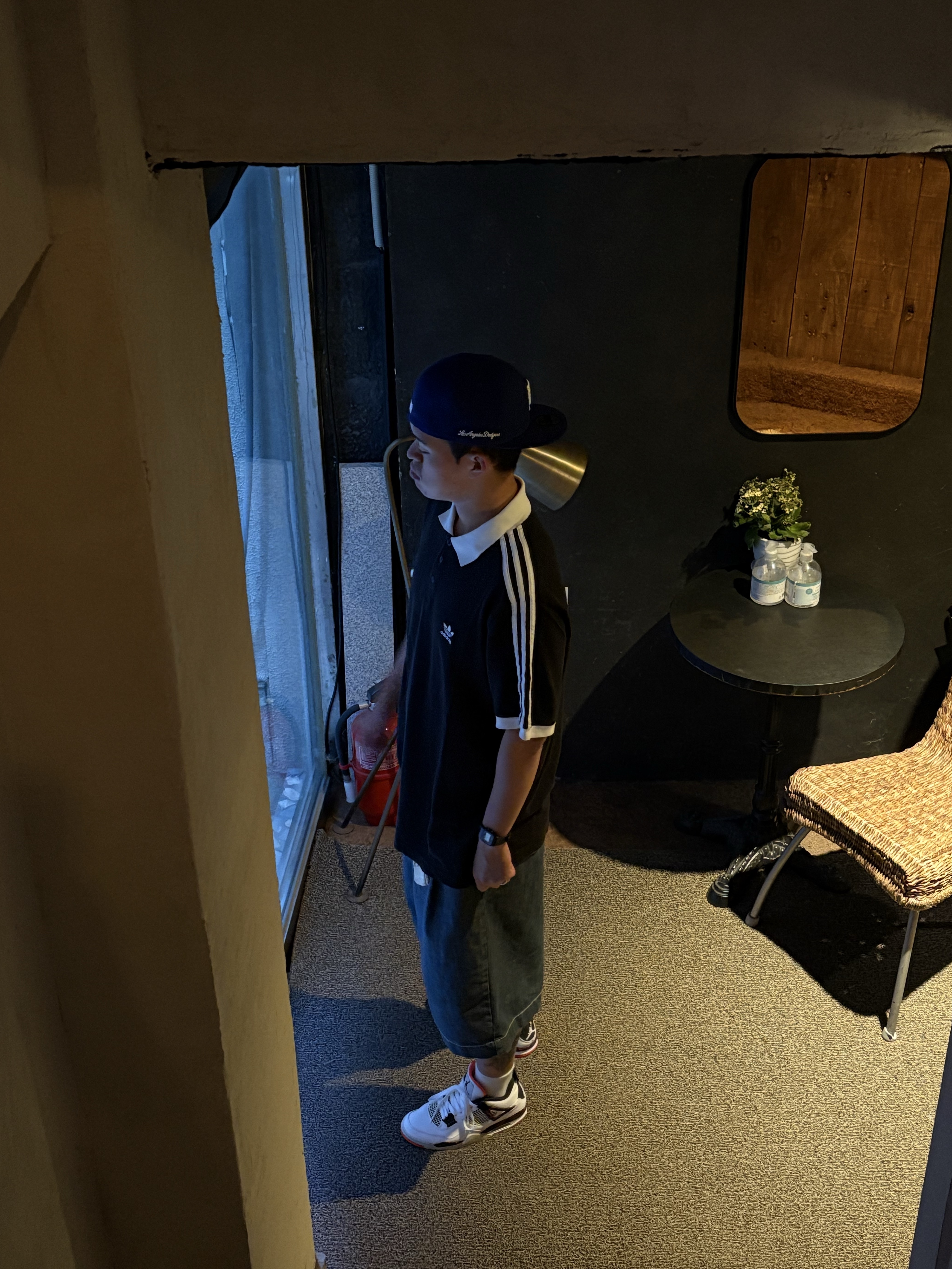 Jordan 4 Retro OG Fire Red 2020, Adidas Adicolor Classic 3-Stripes Polo Shirt Black - KR Sizing 착용 스타일