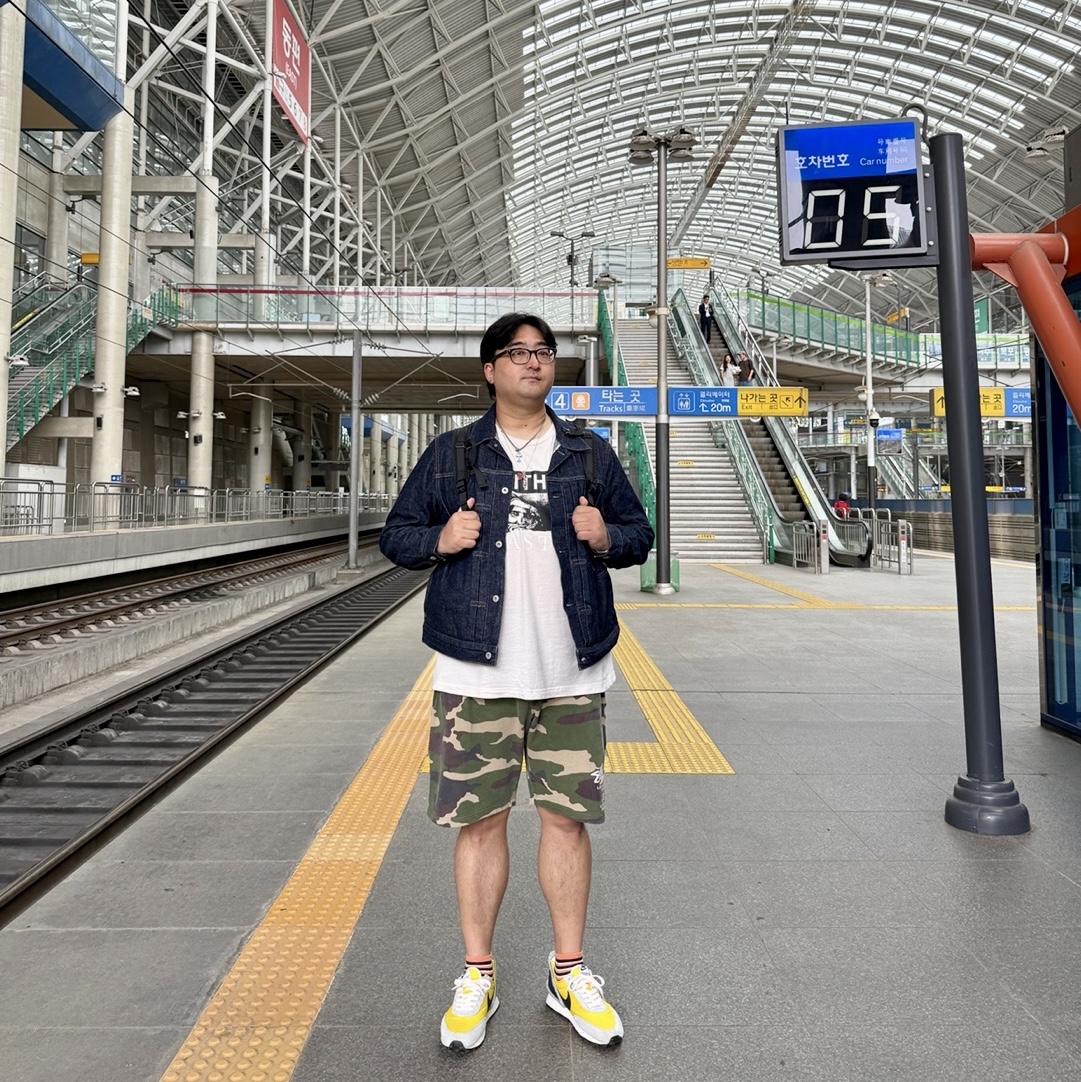 Nike x Undercover Daybreak Bright Citron, On Running Cloudmonster 2 Undyed Zest 착용 스타일 - 1