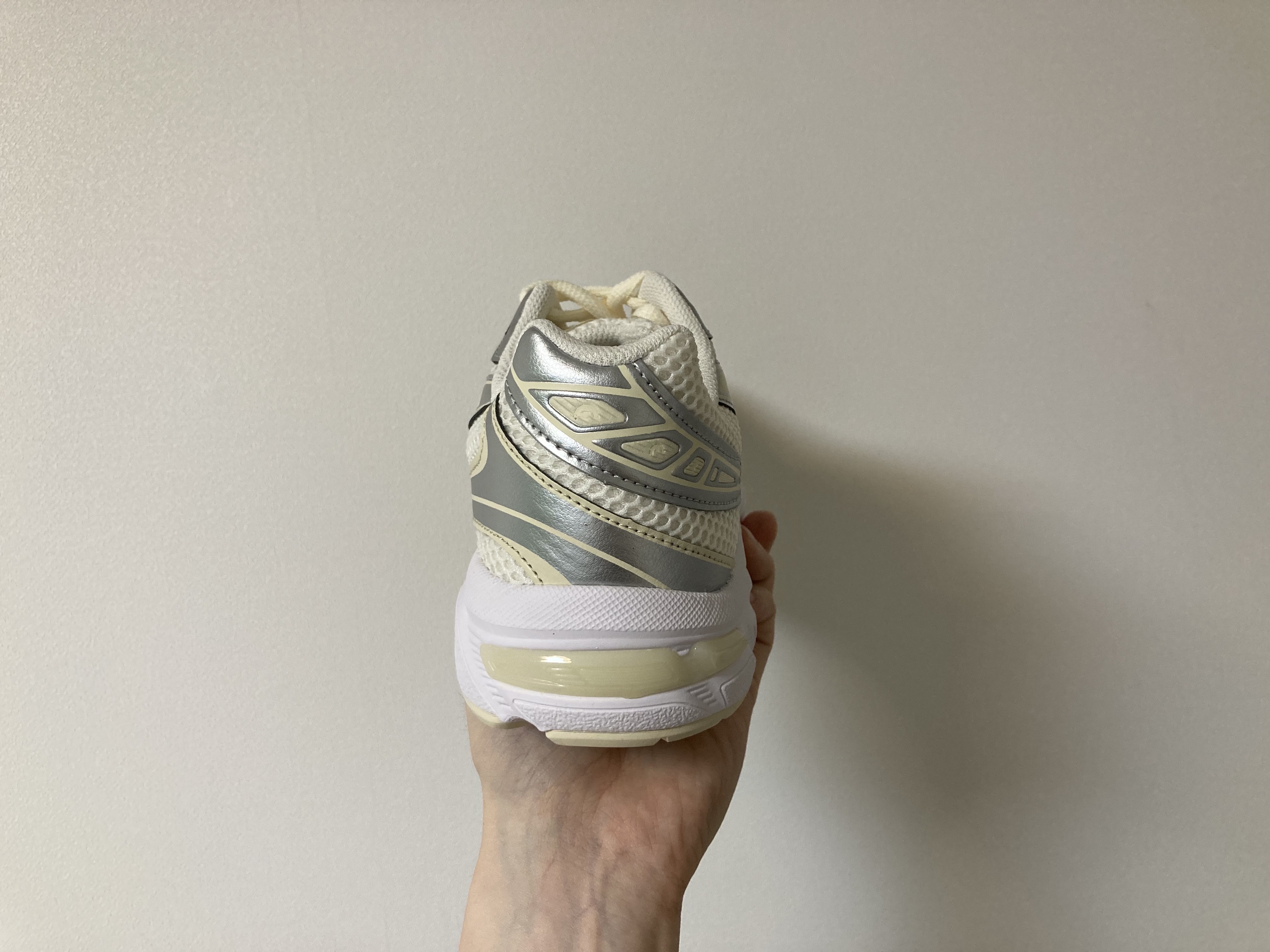 (W) Asics Gel-1130 Cream Pure Silver 착용 스타일 - 8