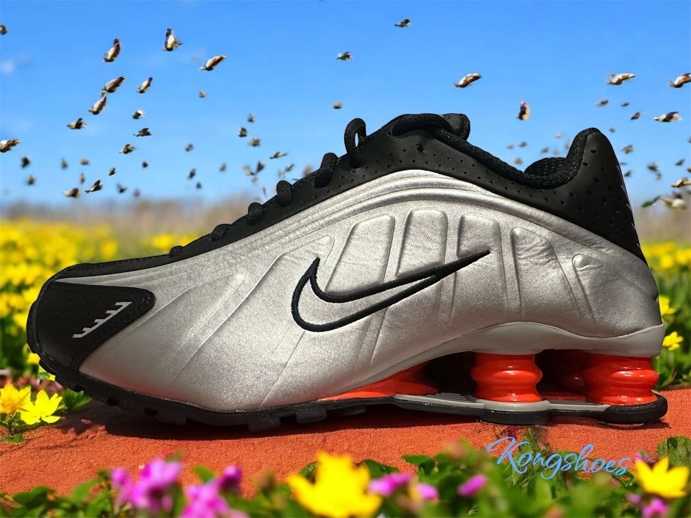 Nike Shox R4 Metallic Silver Red 착용 스타일