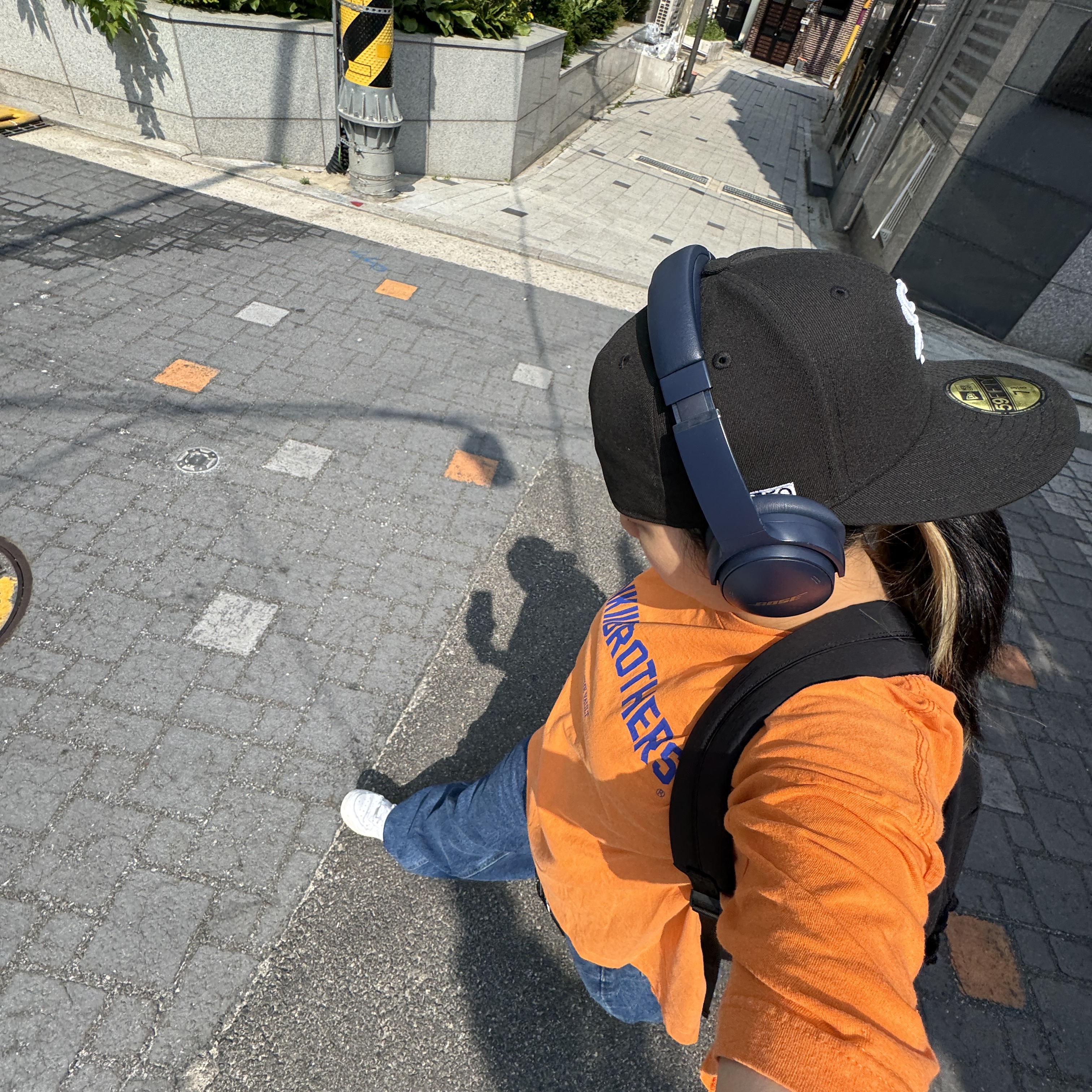 BOSE QC45 Midnight Blue (Korean Ver.), Nike Air Force 1 '07 Low White 착용 스타일