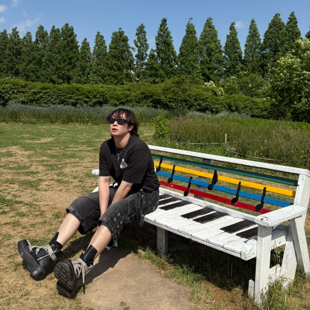 Dr. Martens x Rick Owens 1460 DMXL Megalace Black, Palace Ripped T-Shirt Black - 19FW 착용 스타일 - 1
